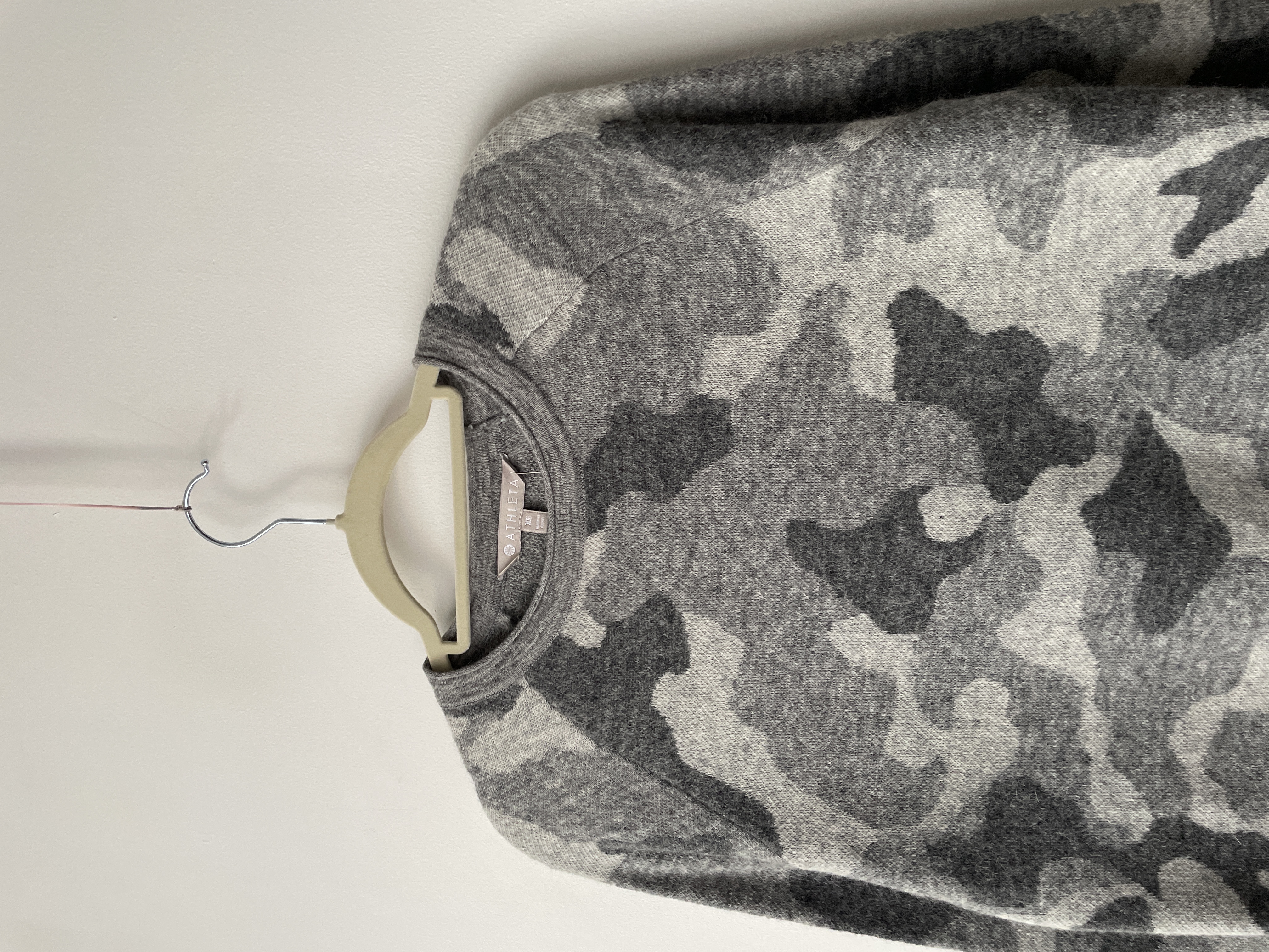 Sweater camuflaje lana y alpaca. Talla: XS holgado 2
