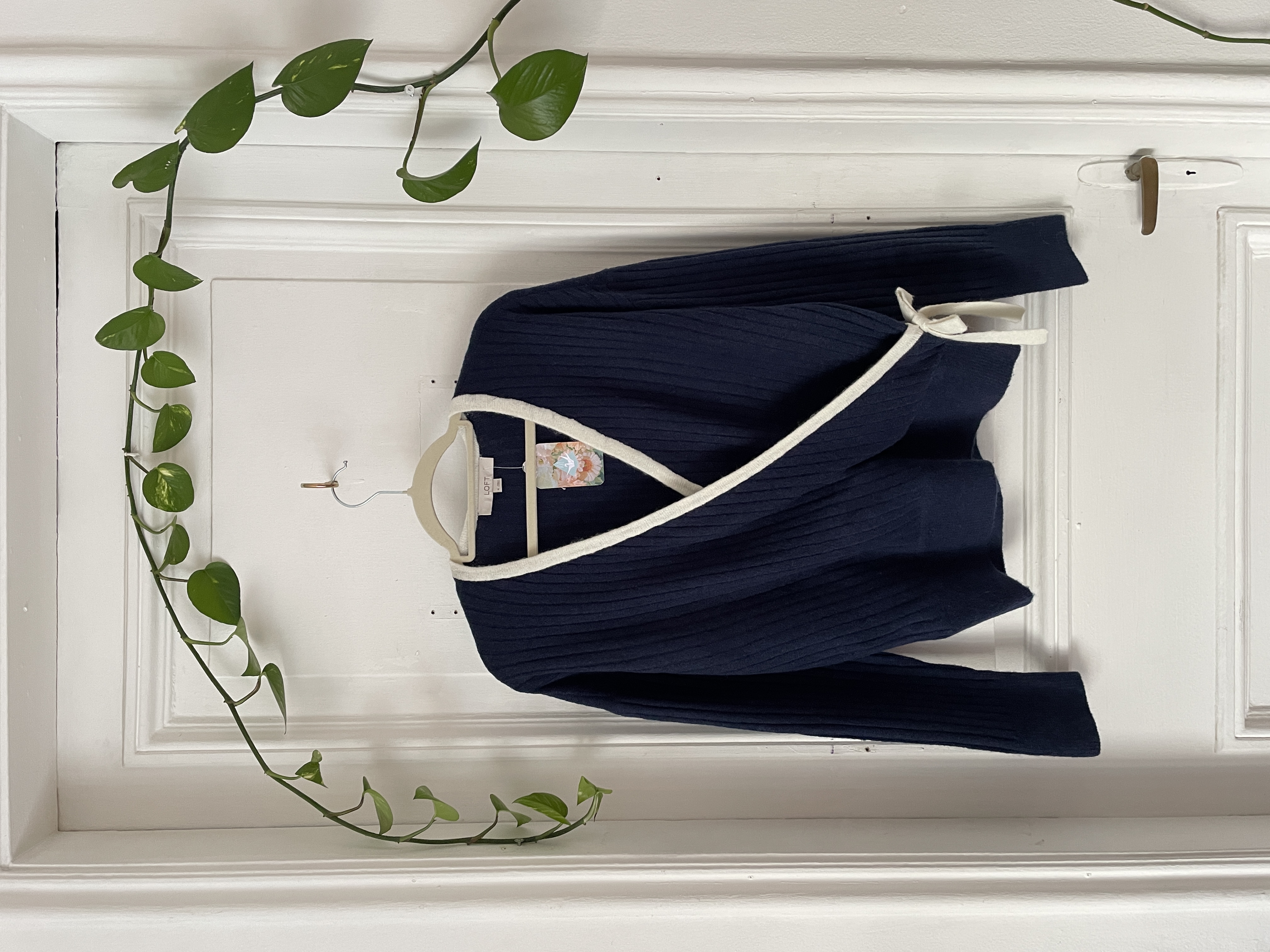 Sweater cruzado. Talla: M 1