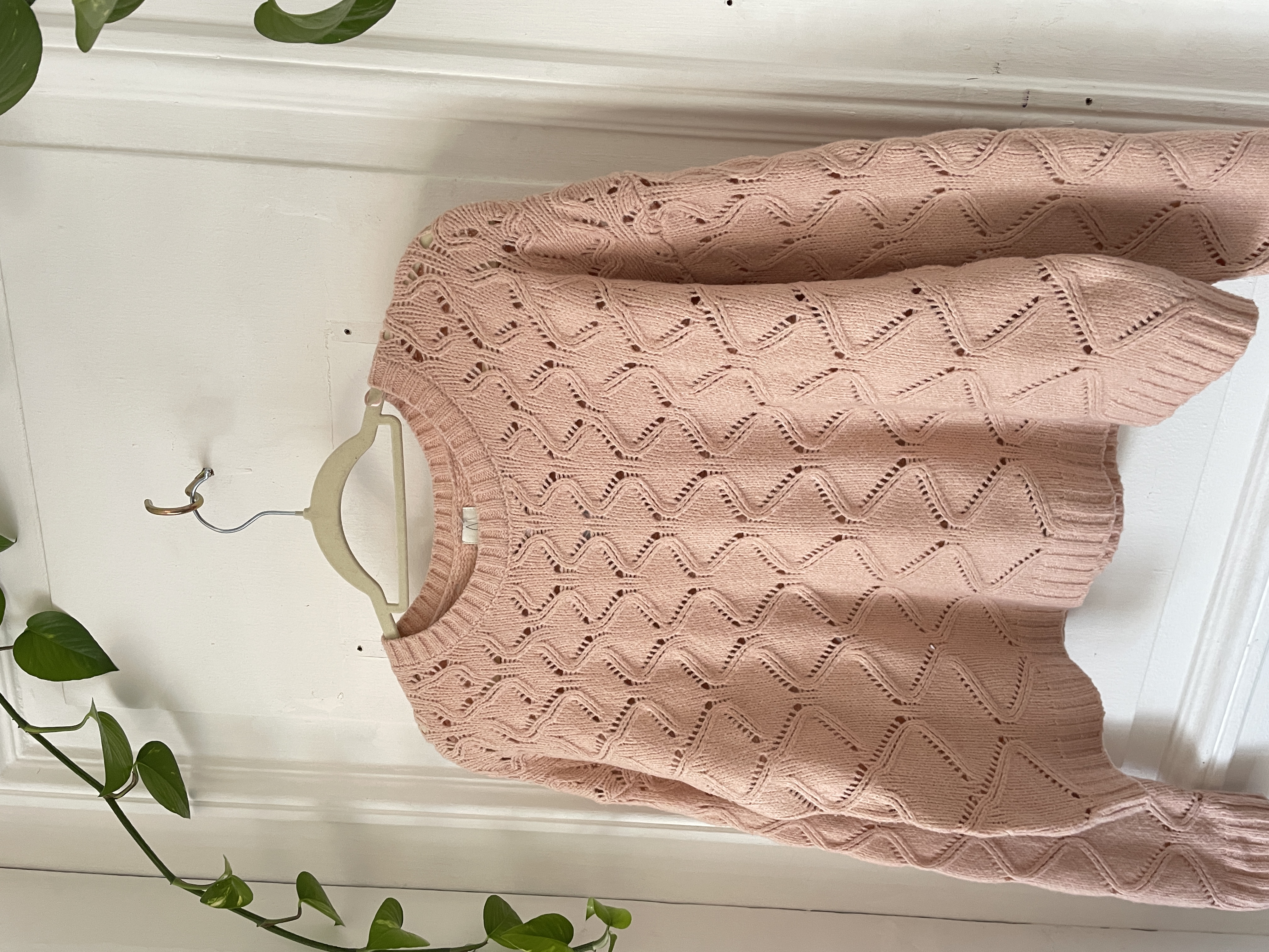 Sweater calado. Talla: L 2