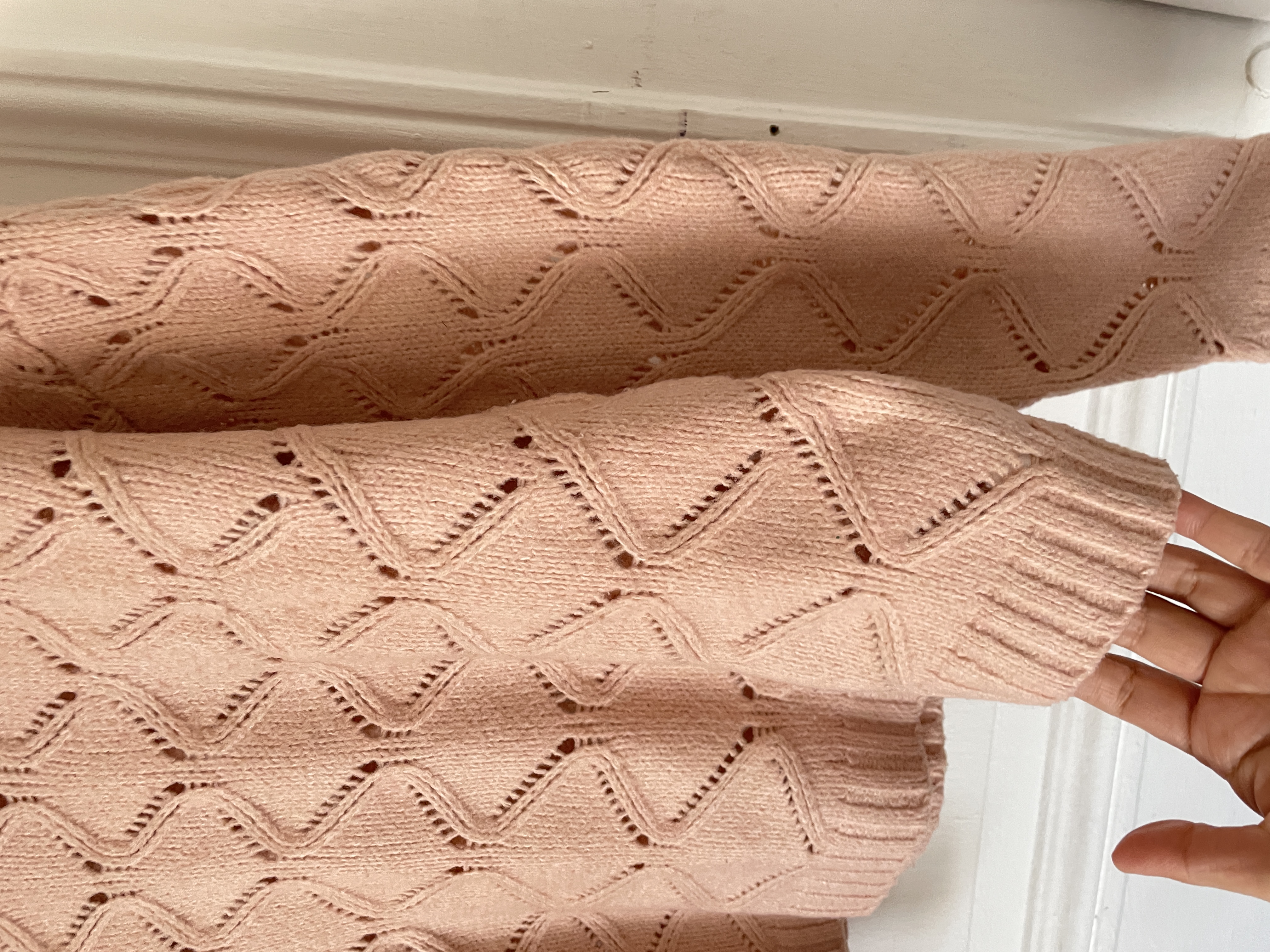 Sweater calado. Talla: L 3