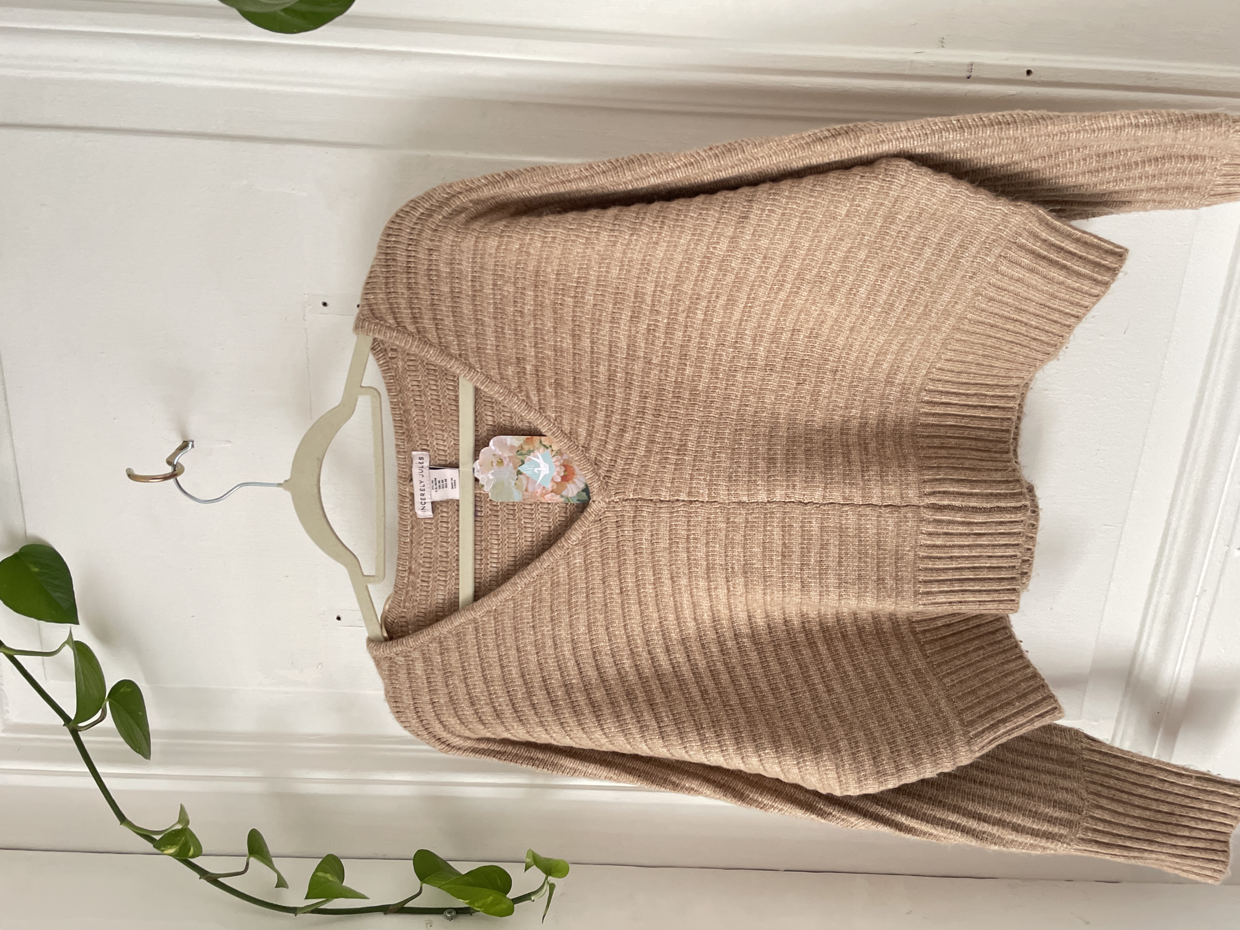 Sweater nervado. Talla: M 2