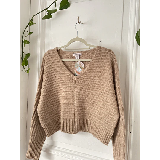 Sweater nervado. Talla: M