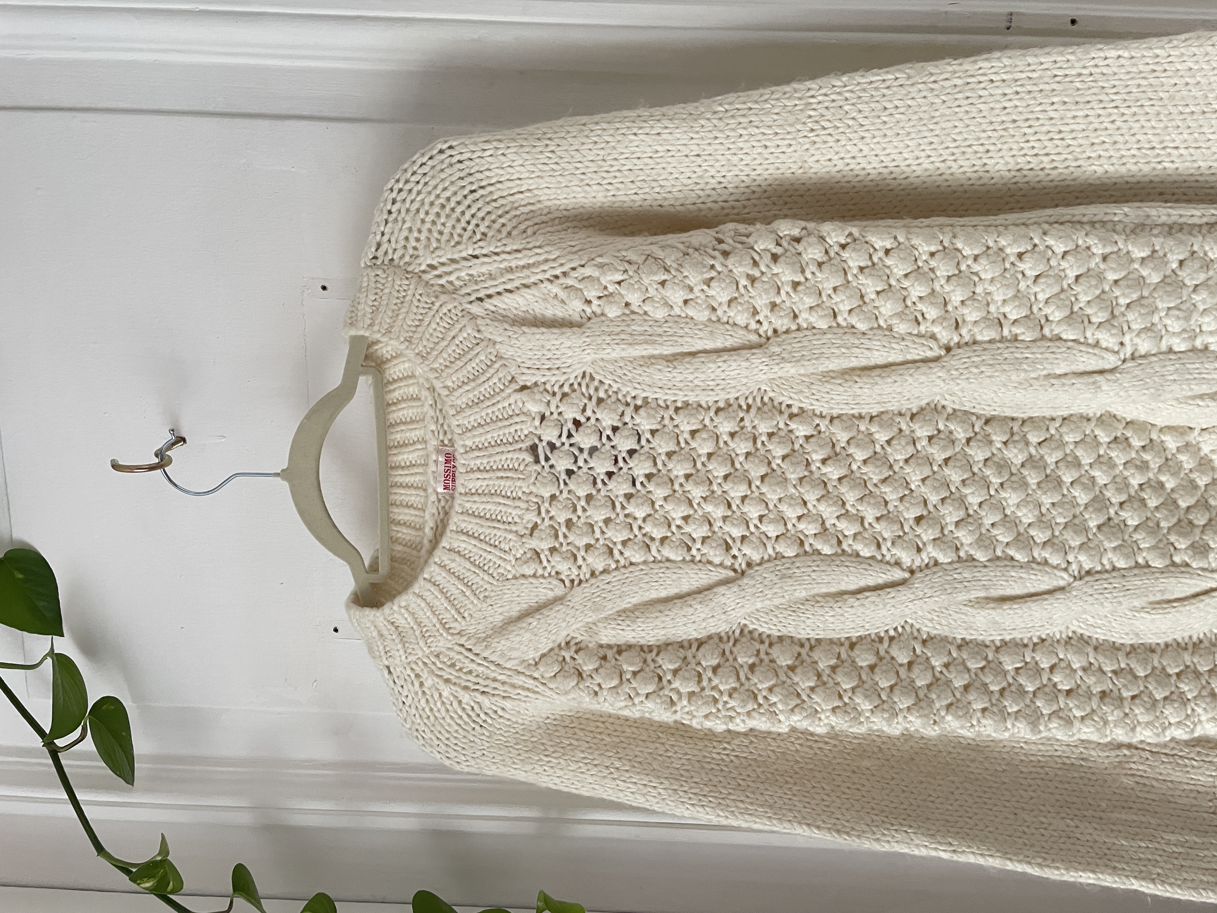 Sweater pompones. Talla: S 2