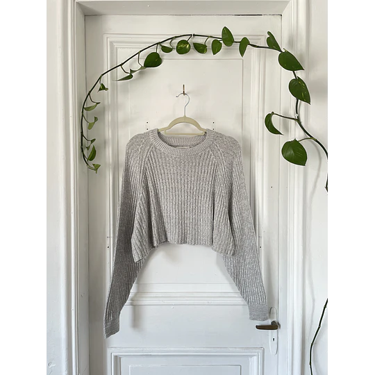 Sweater gris jaspeado. Talla: S