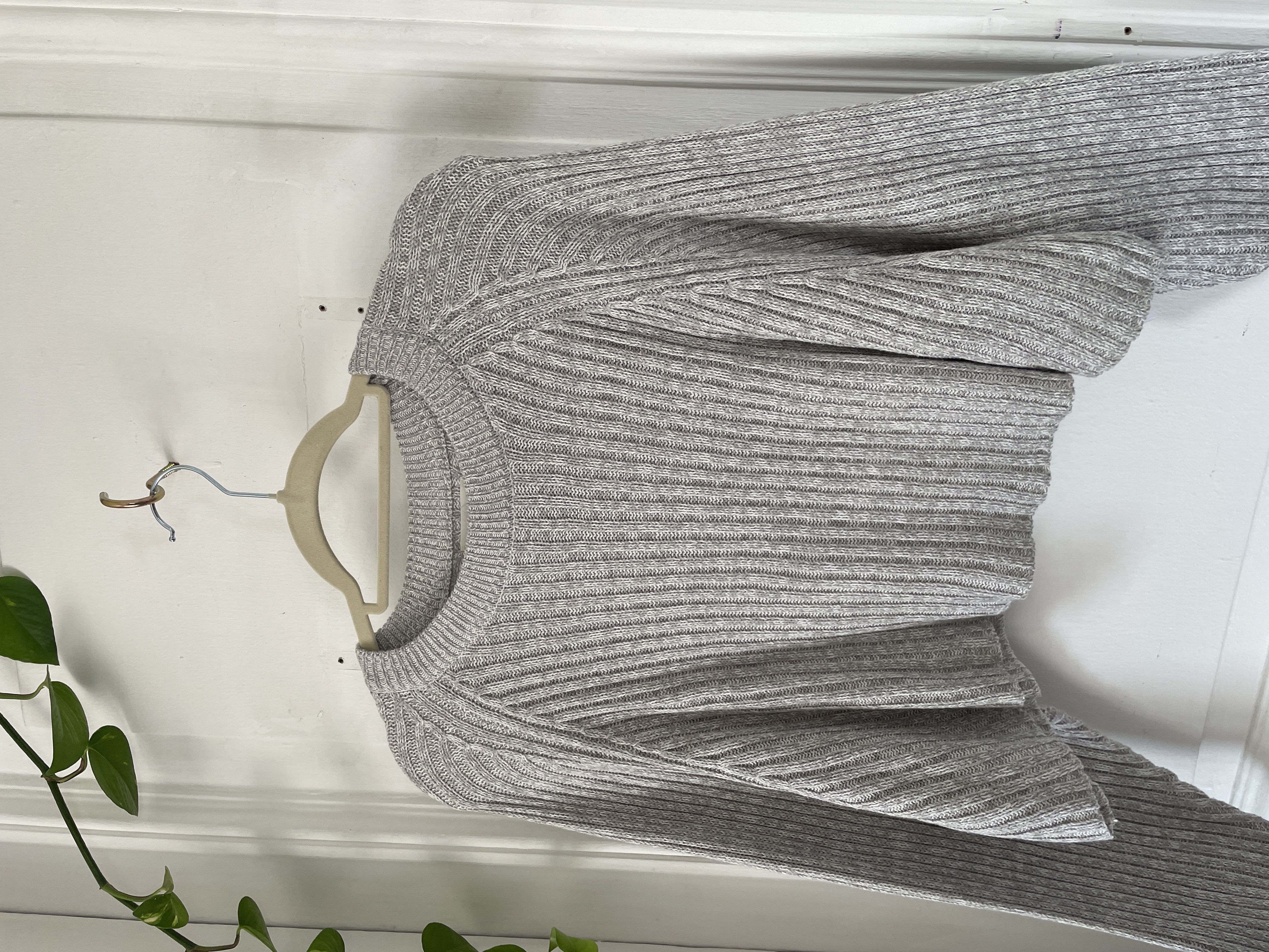 Sweater gris jaspeado. Talla: S 2