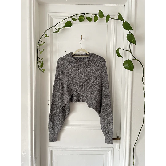 Sweater capa. Talla: M/L