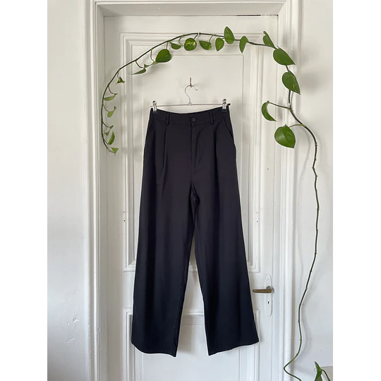 Pantalón sastre. Talla: M
