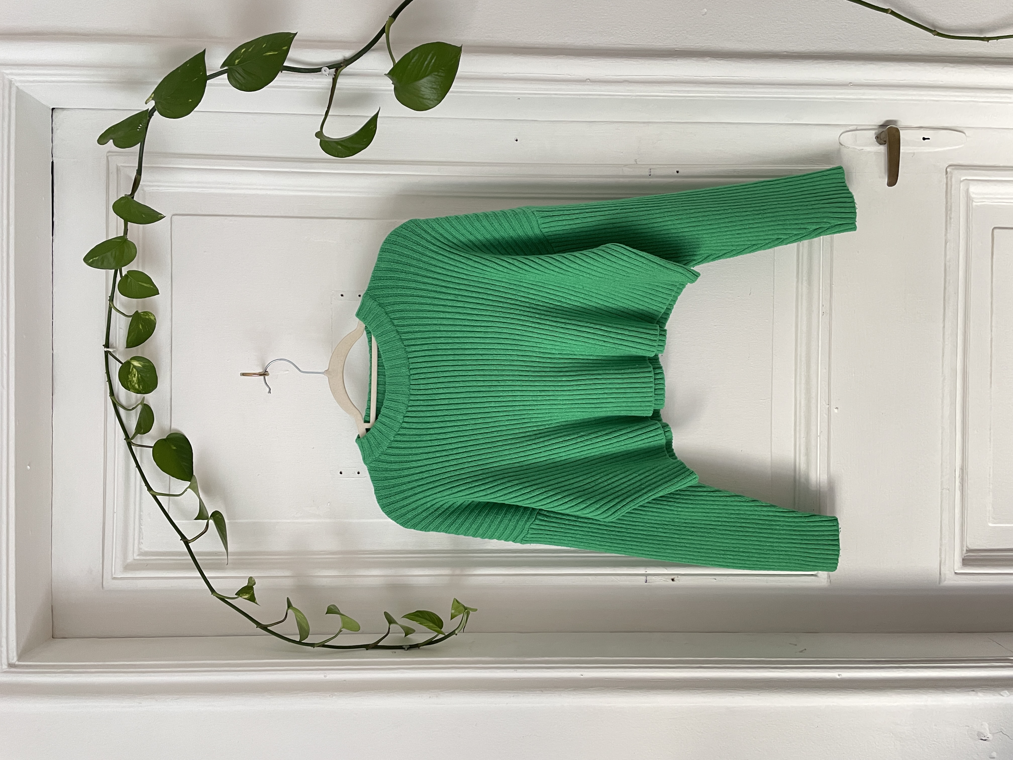 Sweater verde. Talla: S 1