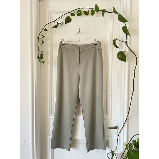 Pants verde agua. Talla: L chico (42)