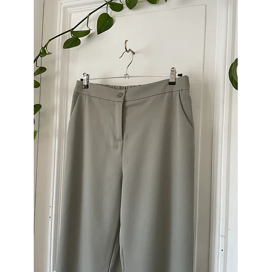 Pants verde agua. Talla: L chico (42)