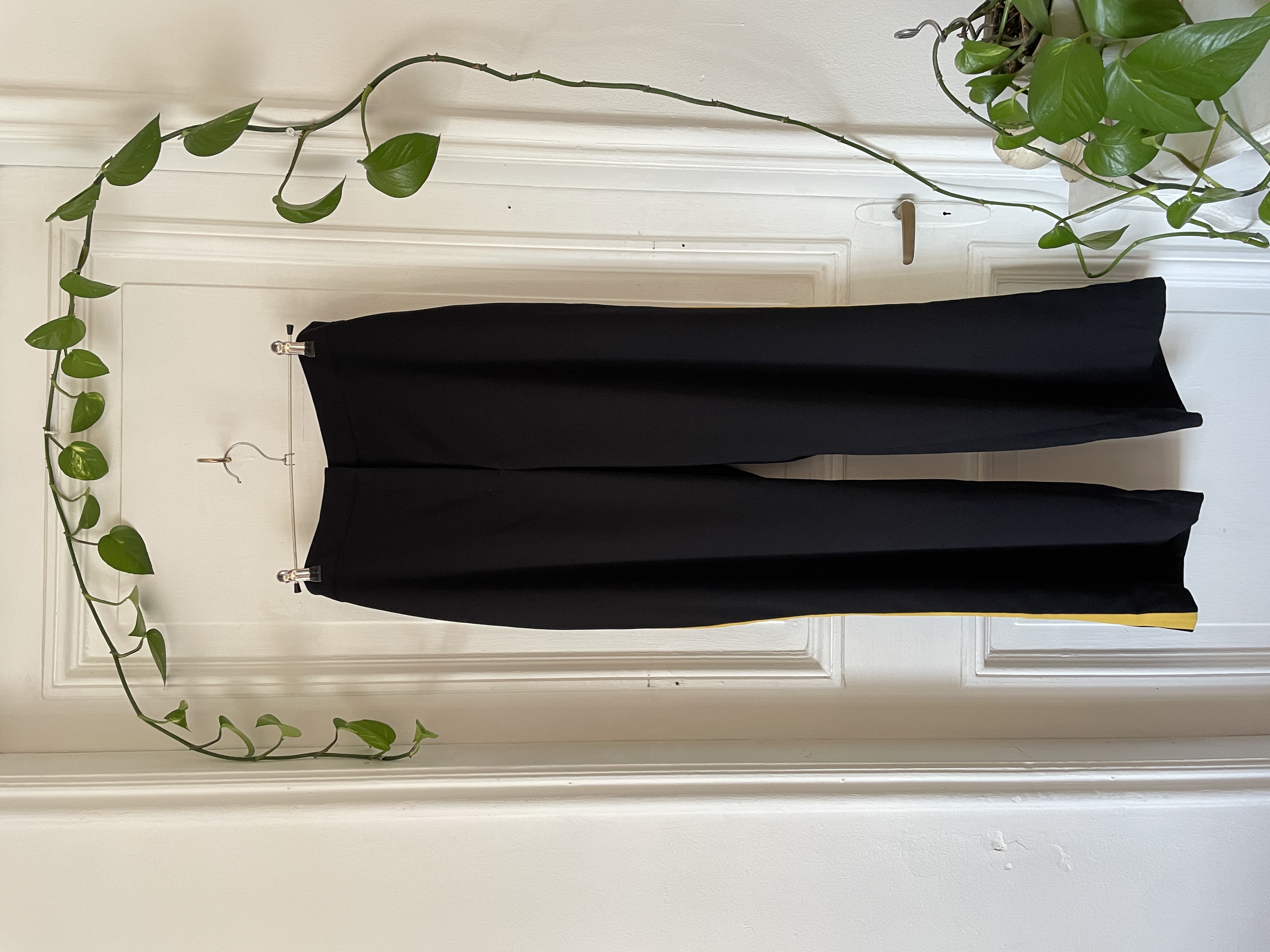 Palazzo negro. Talla: XL 1