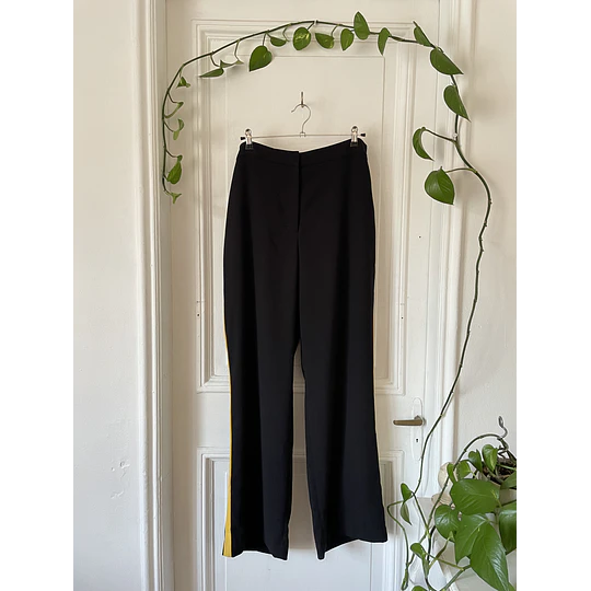 Palazzo negro. Talla: XL