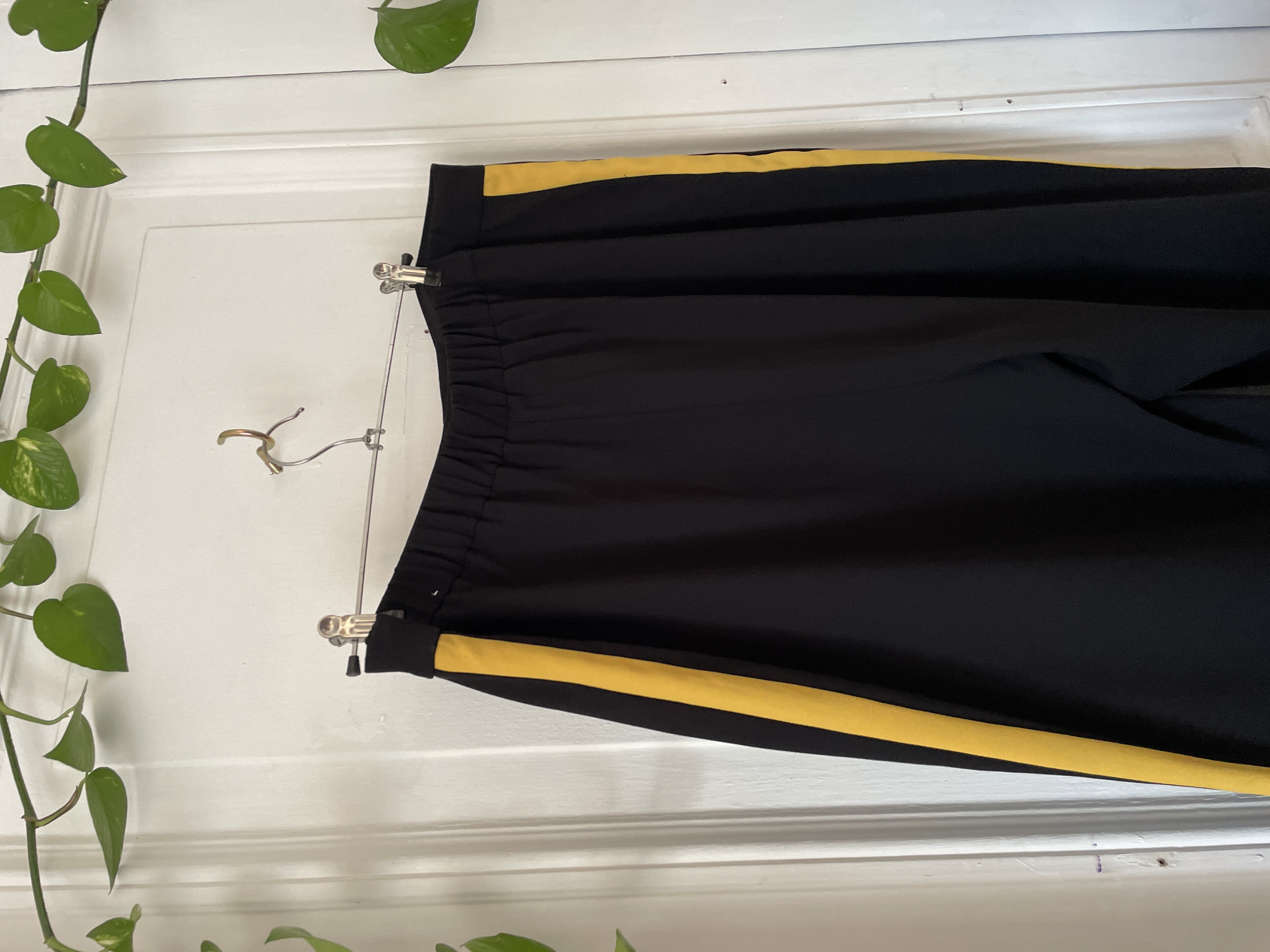 Palazzo negro. Talla: XL 4