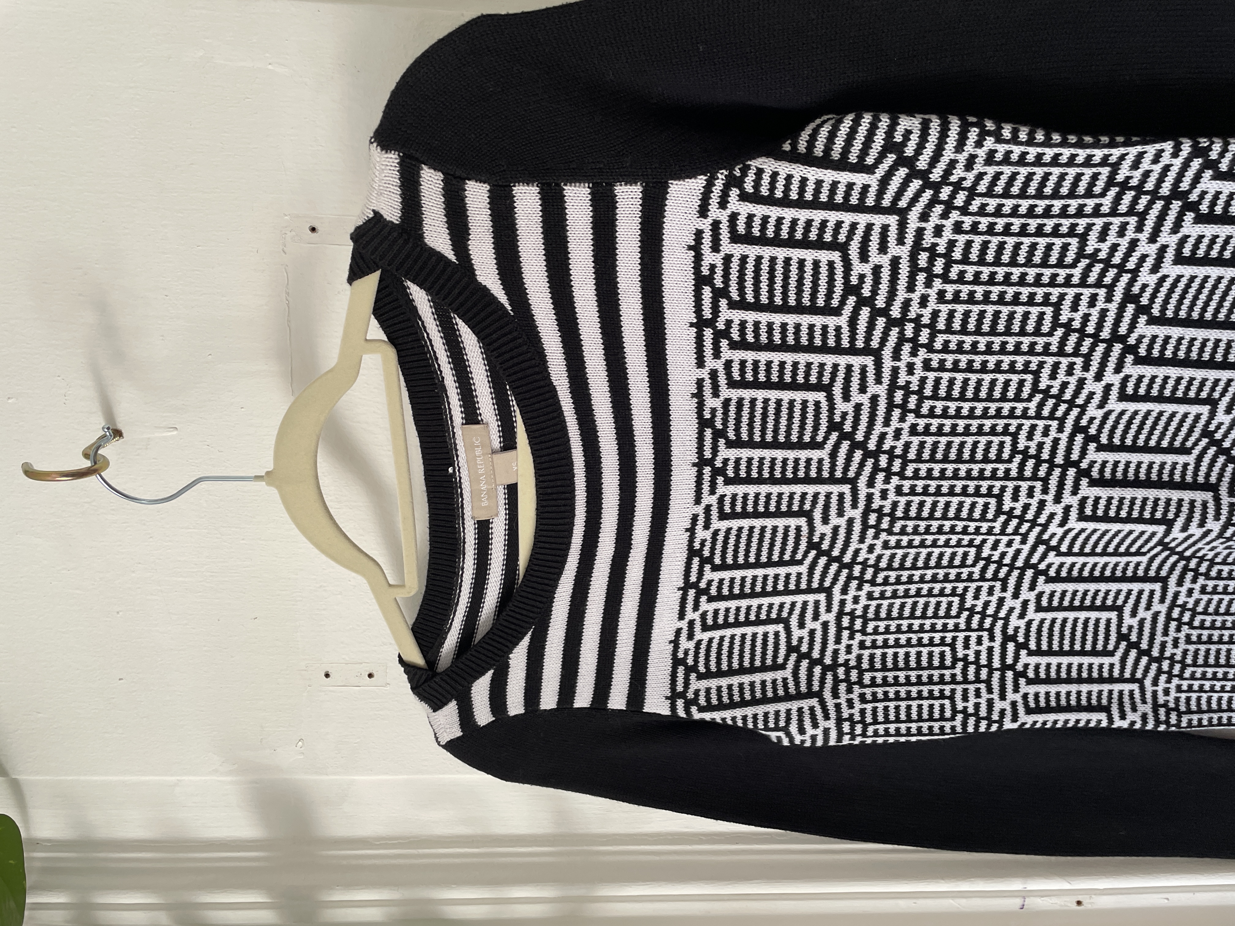 Sweater b/n. Talla: XS 2