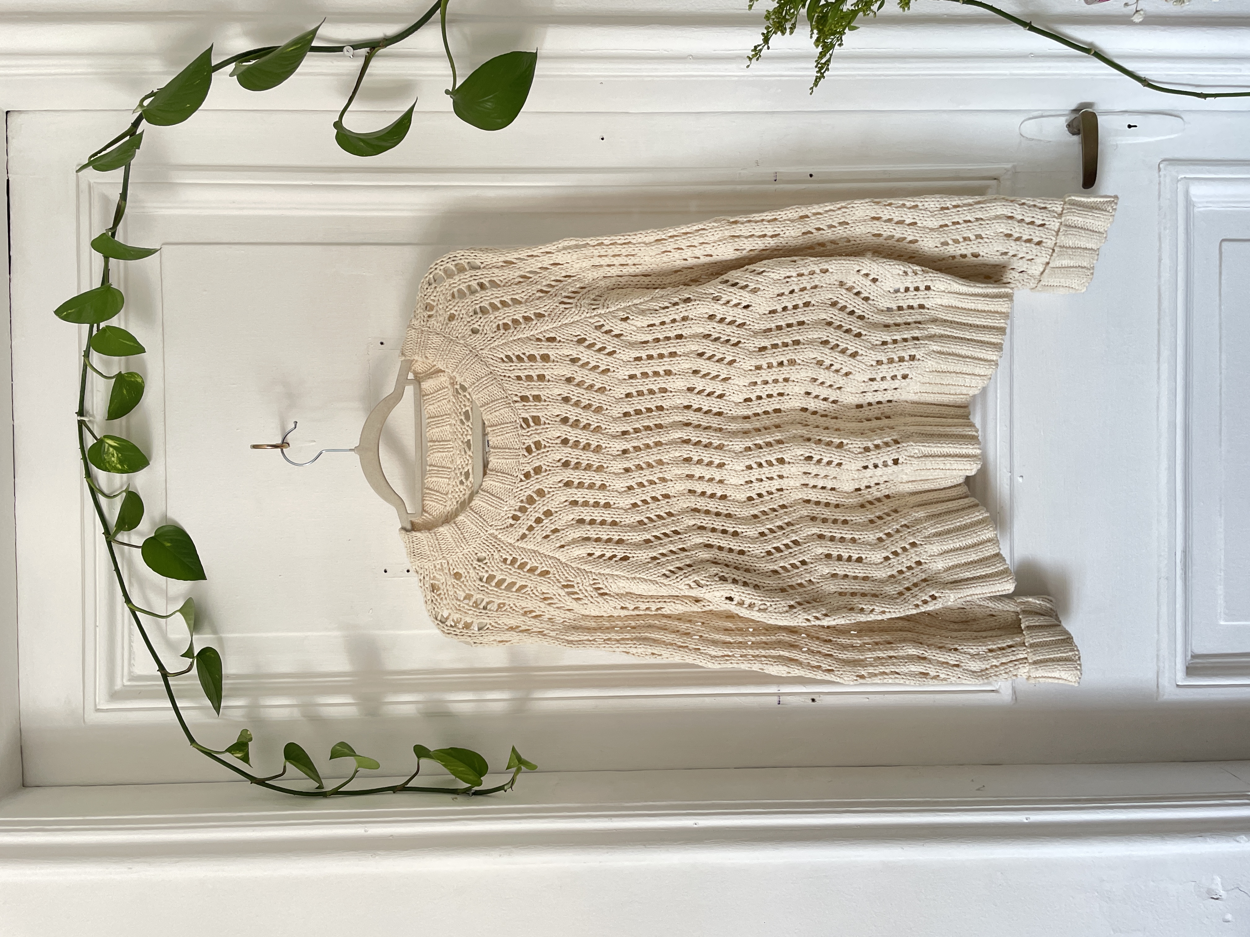 Sweater calado. Talla: M 1