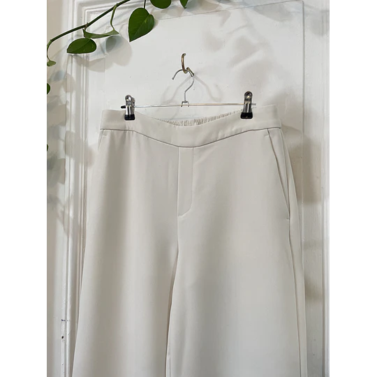 Pantalón blanco. Talla: S (38/40)