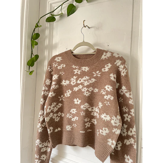 Sweater floral. Talla: M