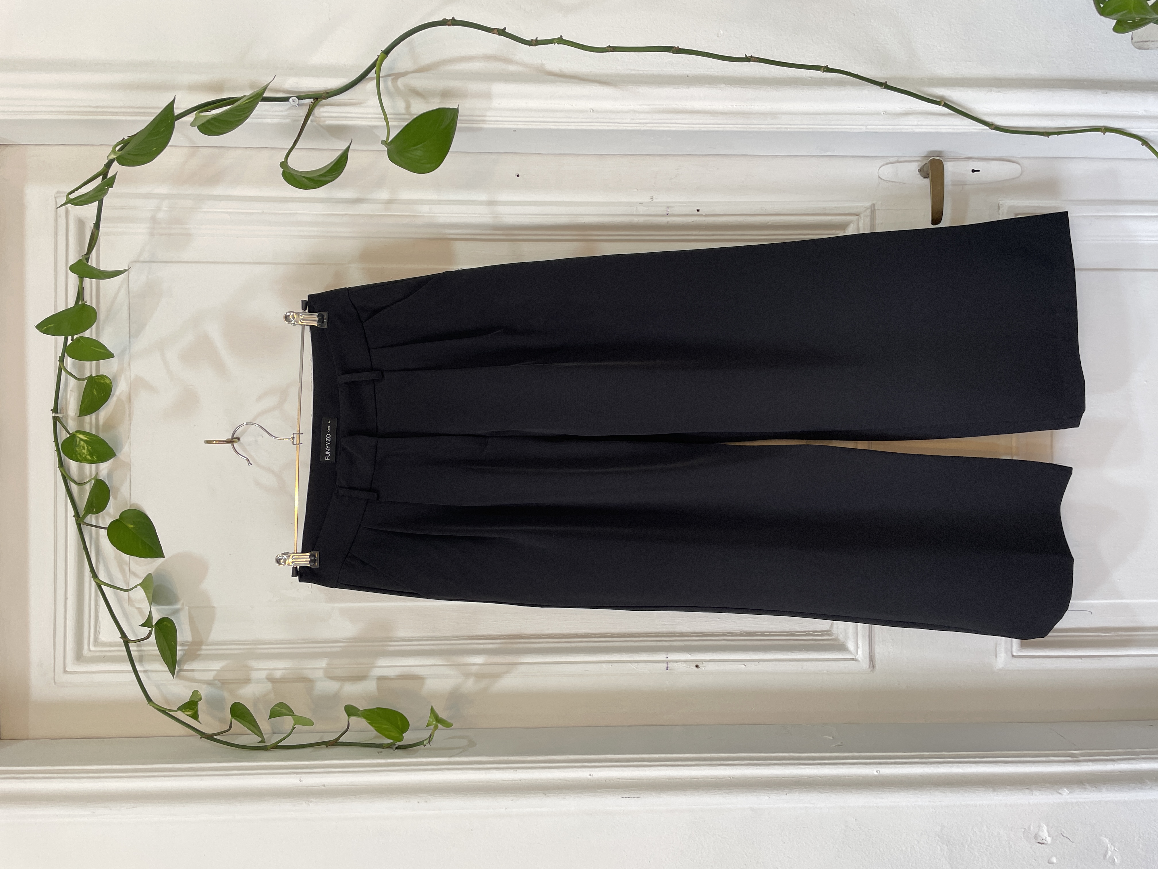 Pantalón sastre. Talla: M  1