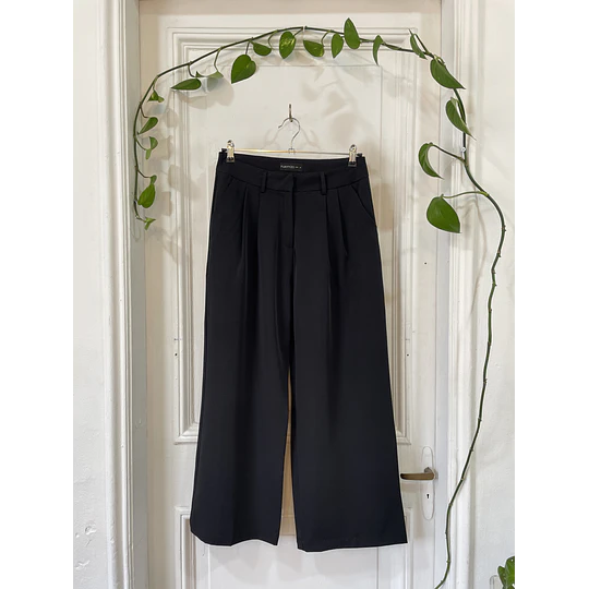 Pantalón sastre. Talla: M 