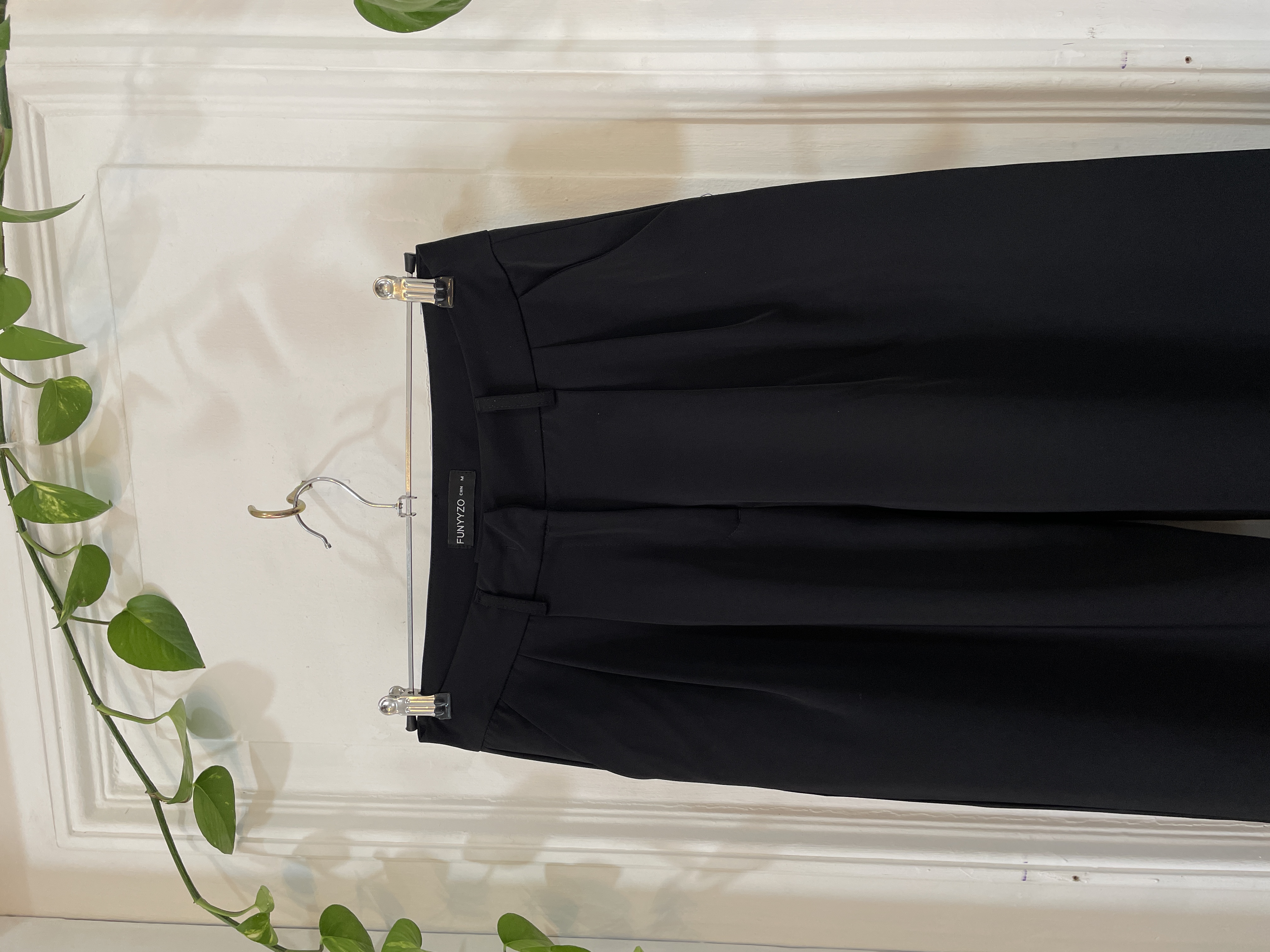Pantalón sastre. Talla: M  2