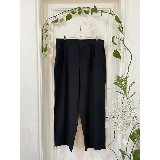 Pantalón sastre. Talla: 18 (48)