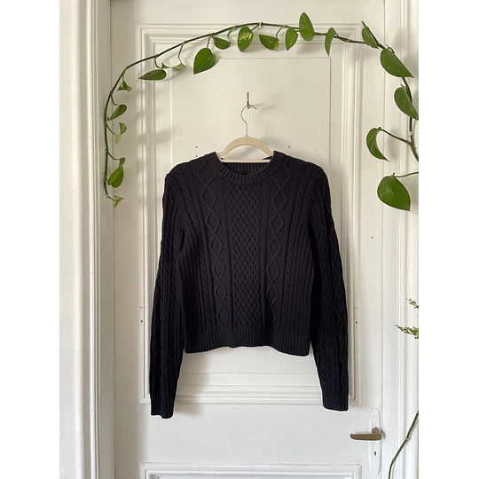 Sweater trenzado. Talla: S