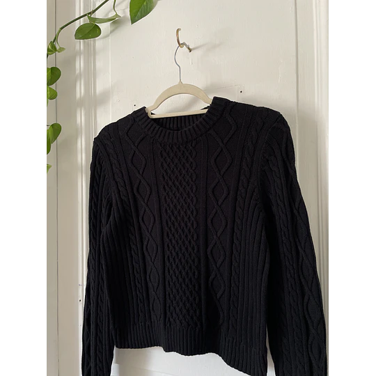 Sweater trenzado. Talla: S