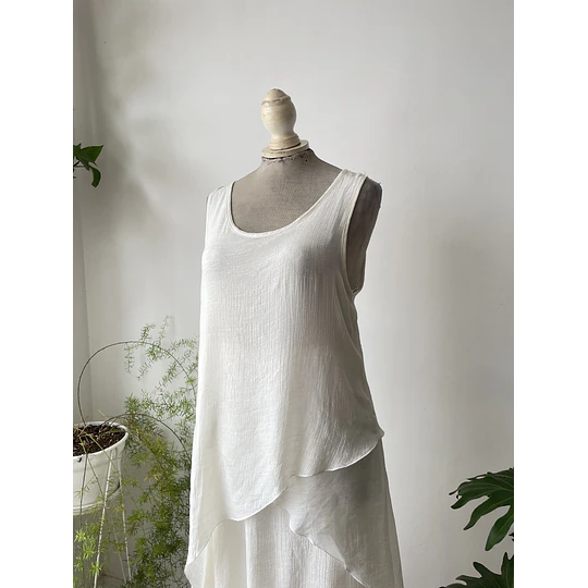 Vestido capas. Talla: L chico (M)