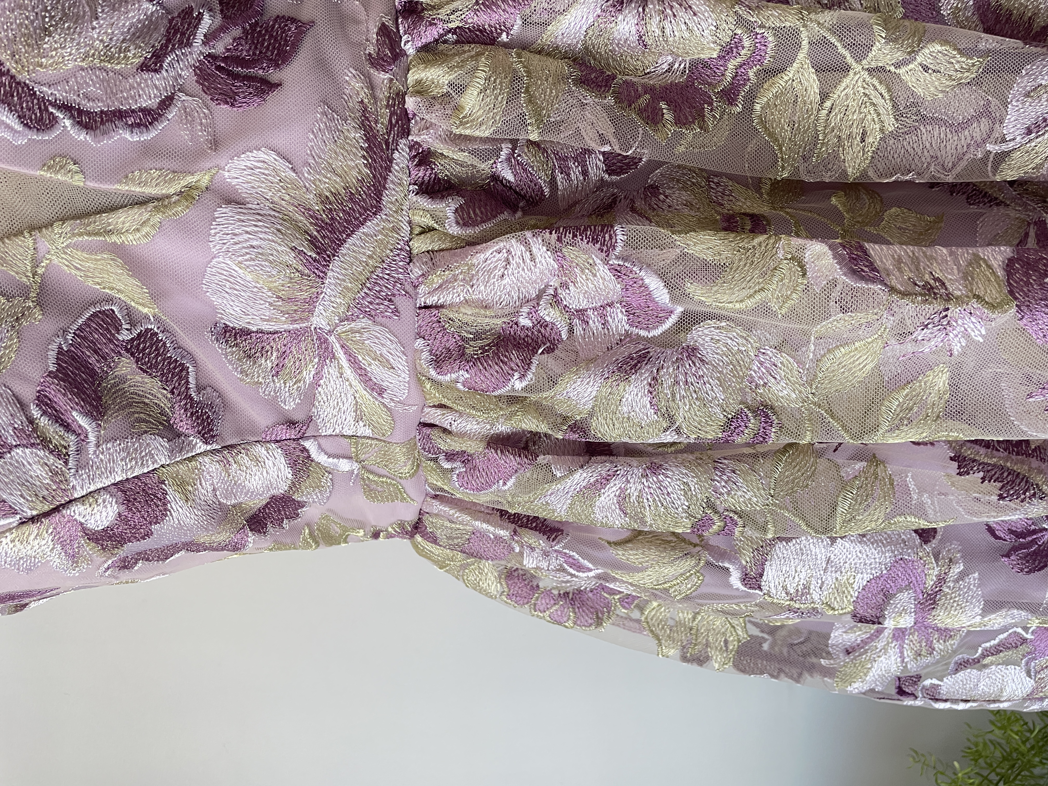Vestido fiesta bordados. Talla: 6p (M) 3