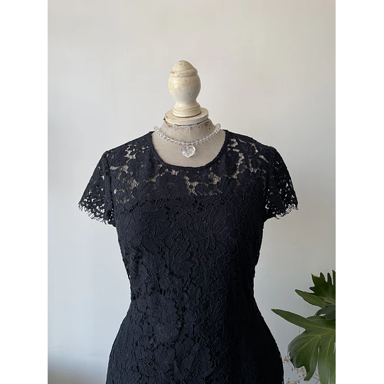 Vestido encaje negro. Talla: 4 (s)