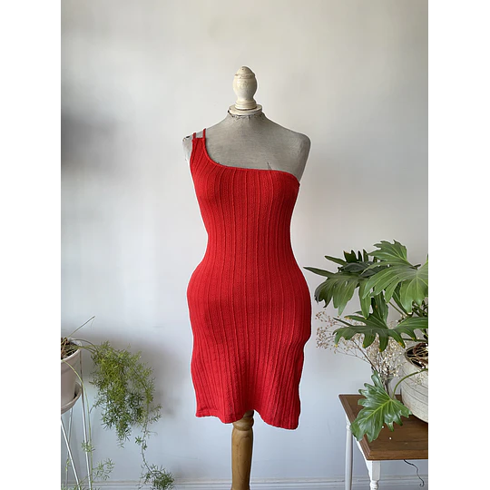 Vestido asimétrico rojo. Tala: M 