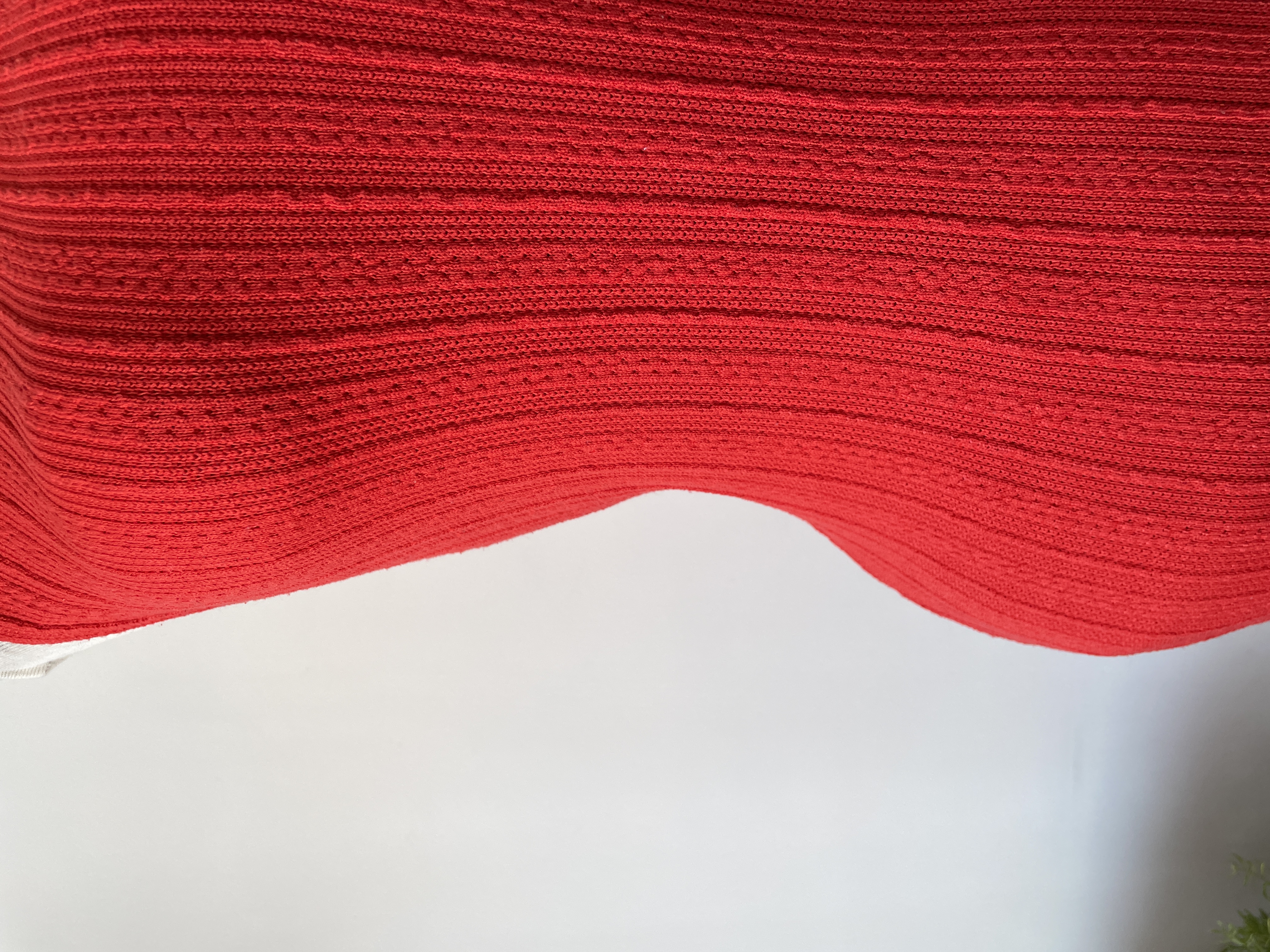 Vestido asimétrico rojo. Tala: M  3