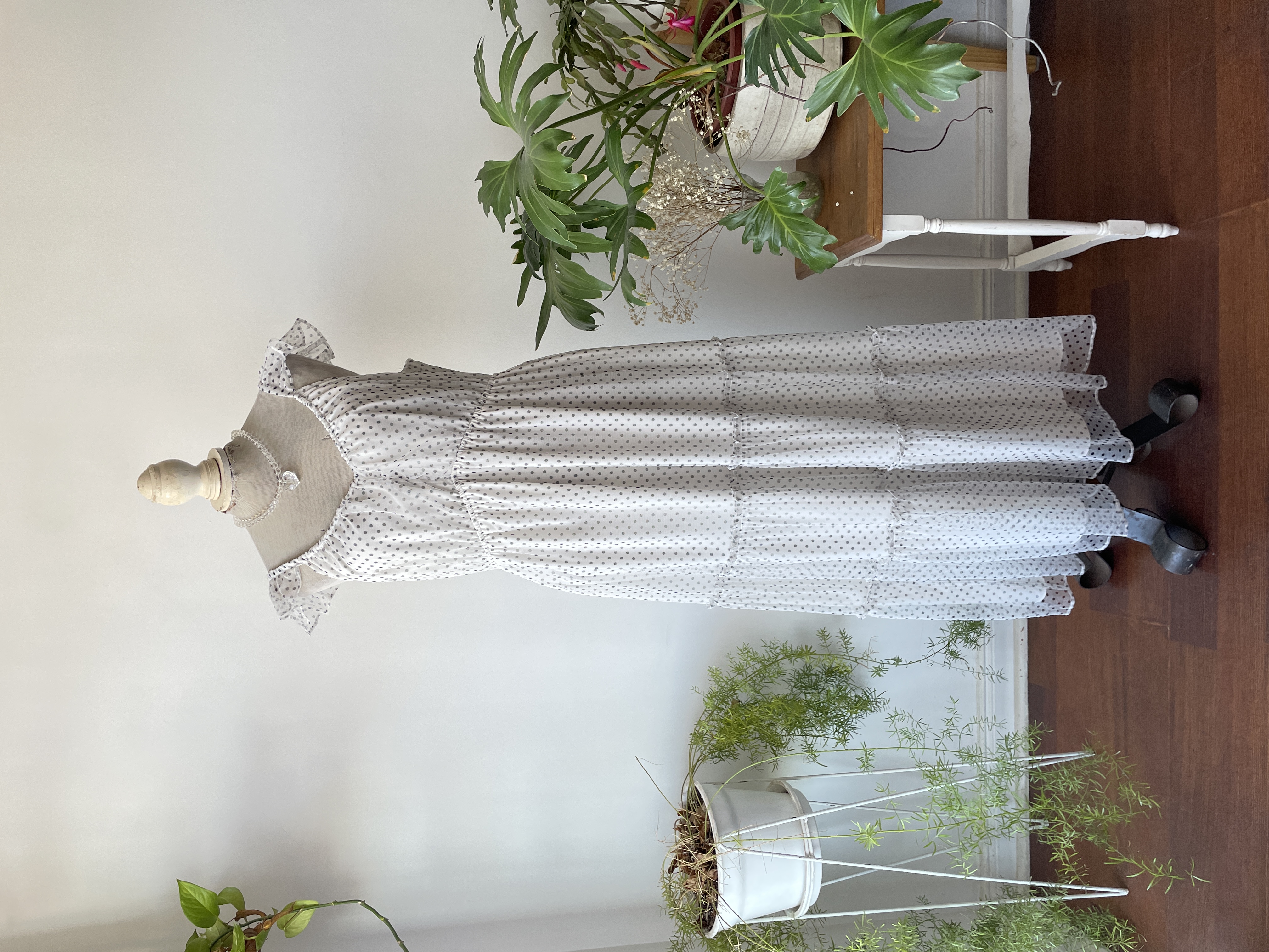 Vestido lunares. Talla: L  1