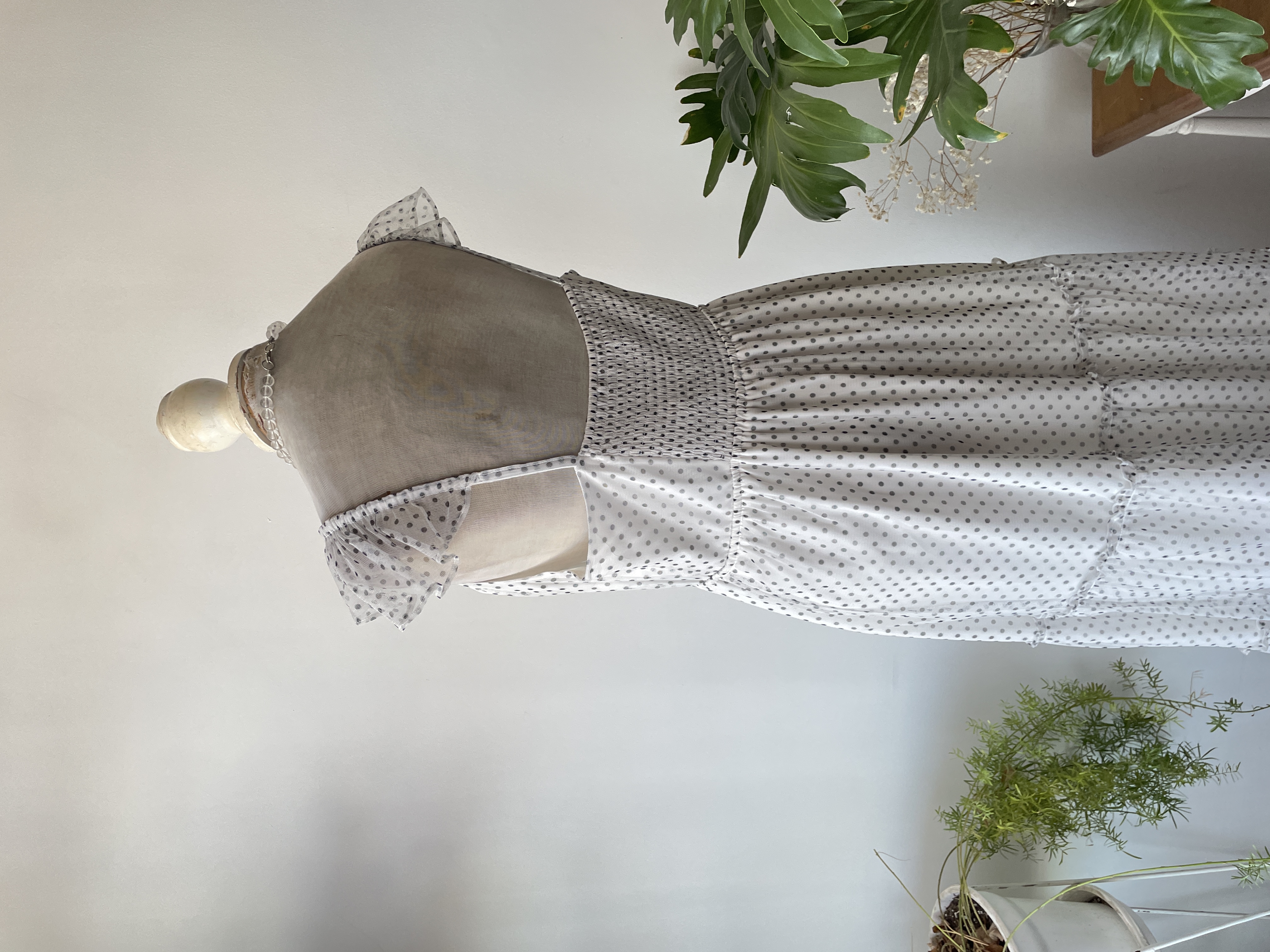 Vestido lunares. Talla: L  5