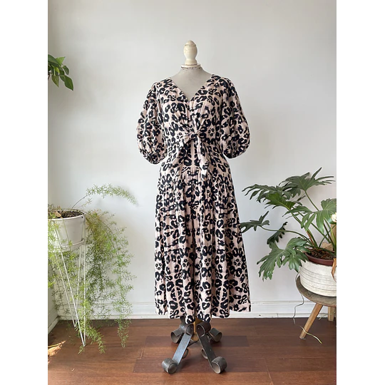 Vestido leopardo. Talla: 6 (S/M)