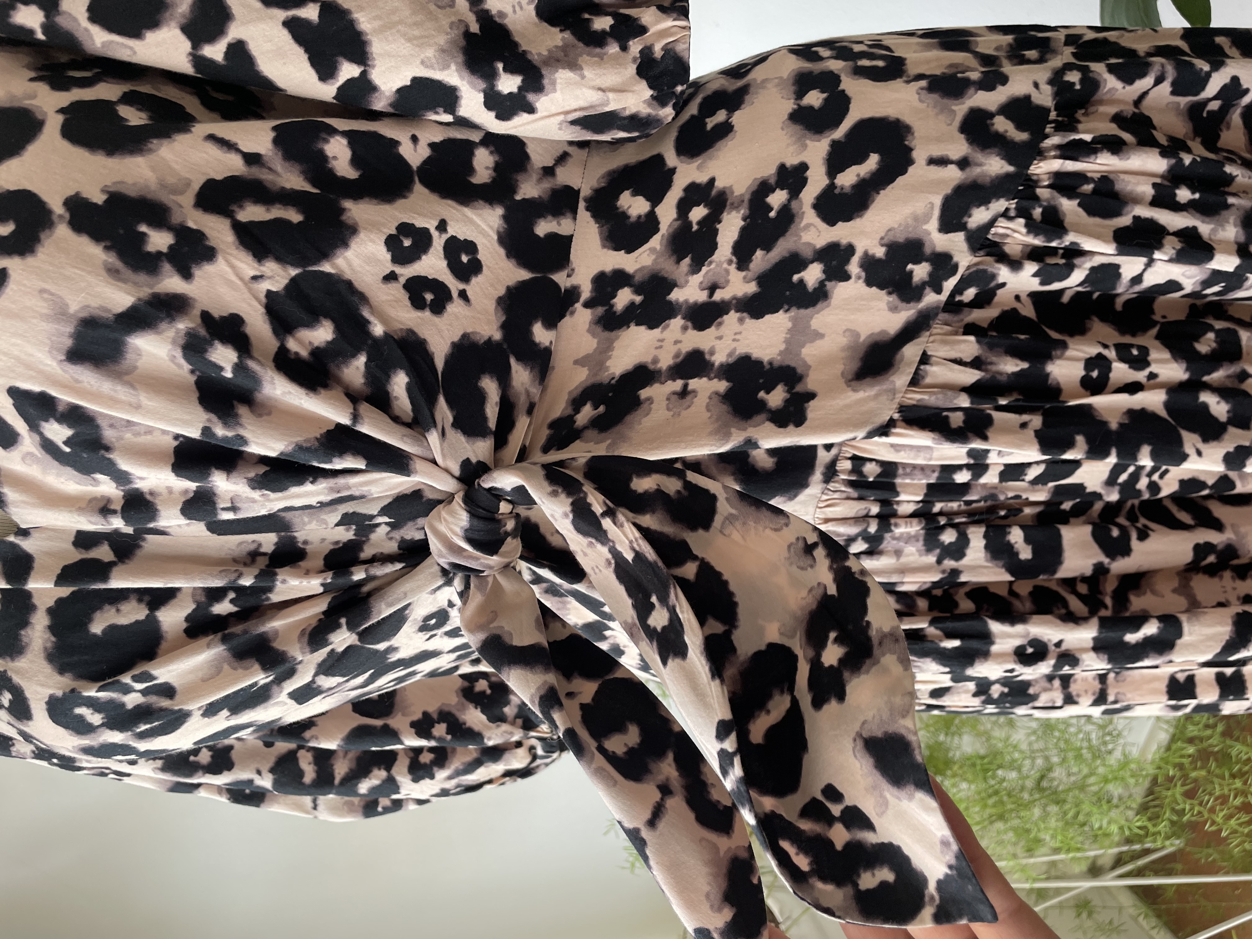 Vestido leopardo. Talla: 6 (S/M) 6