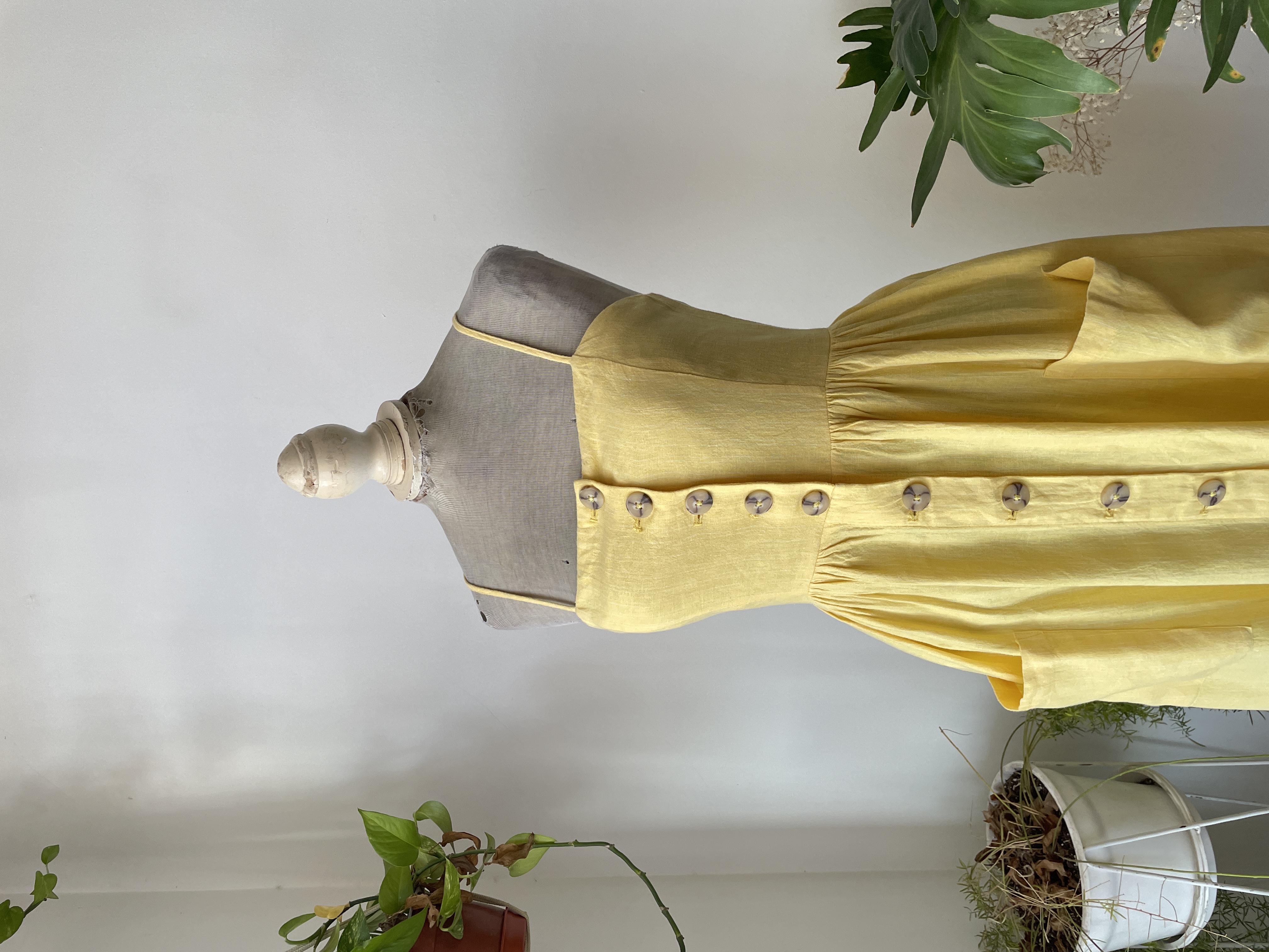 Vestido amarillo lino. Talla: S 2