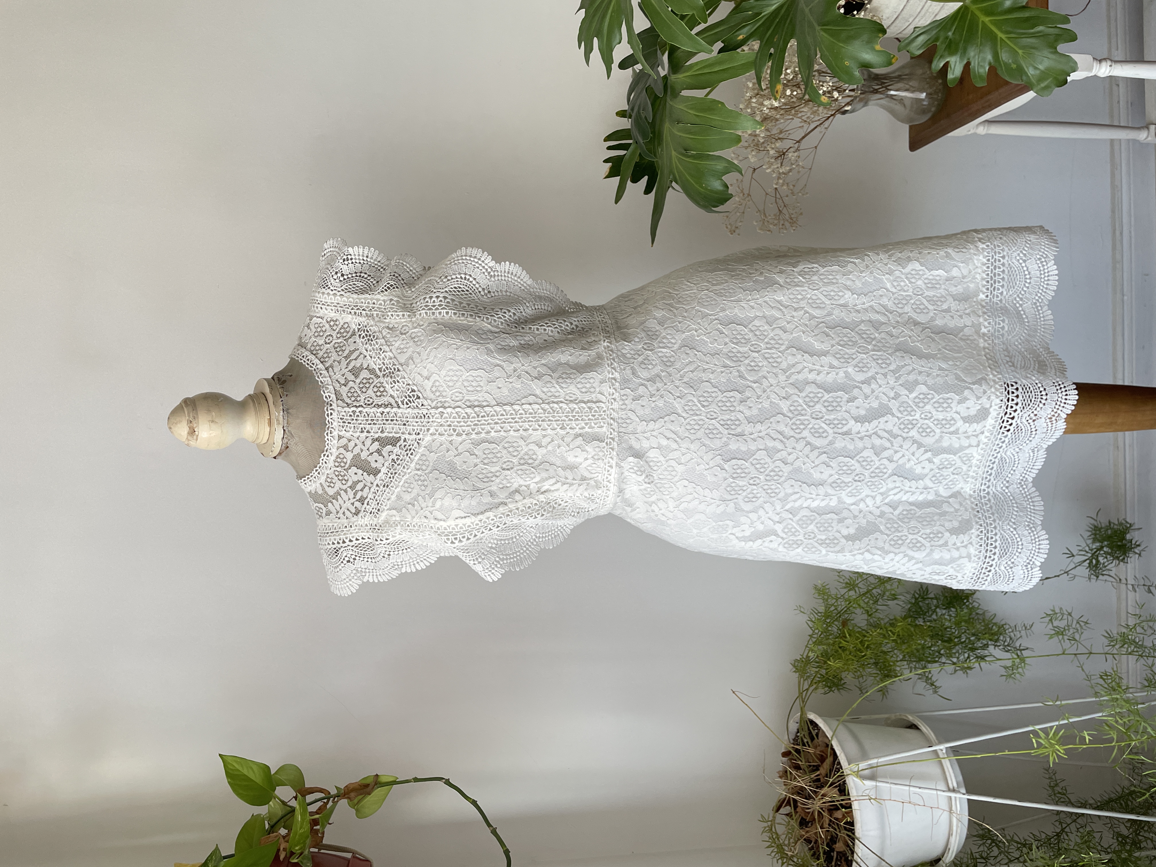 Vestido encaje. Talla: M 1