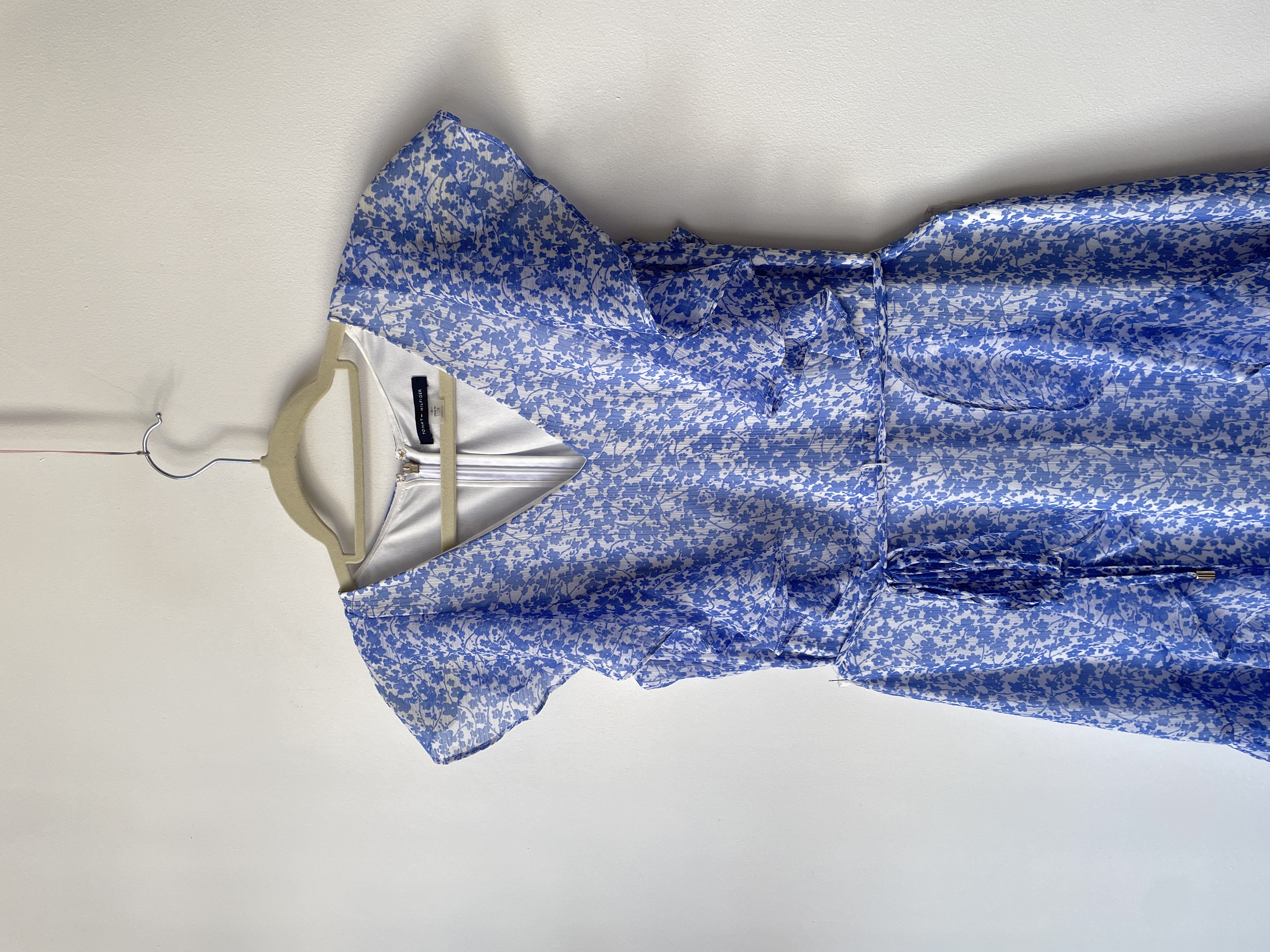 Vestido Tommy vuelos. Talla: 6 (S/M)  2