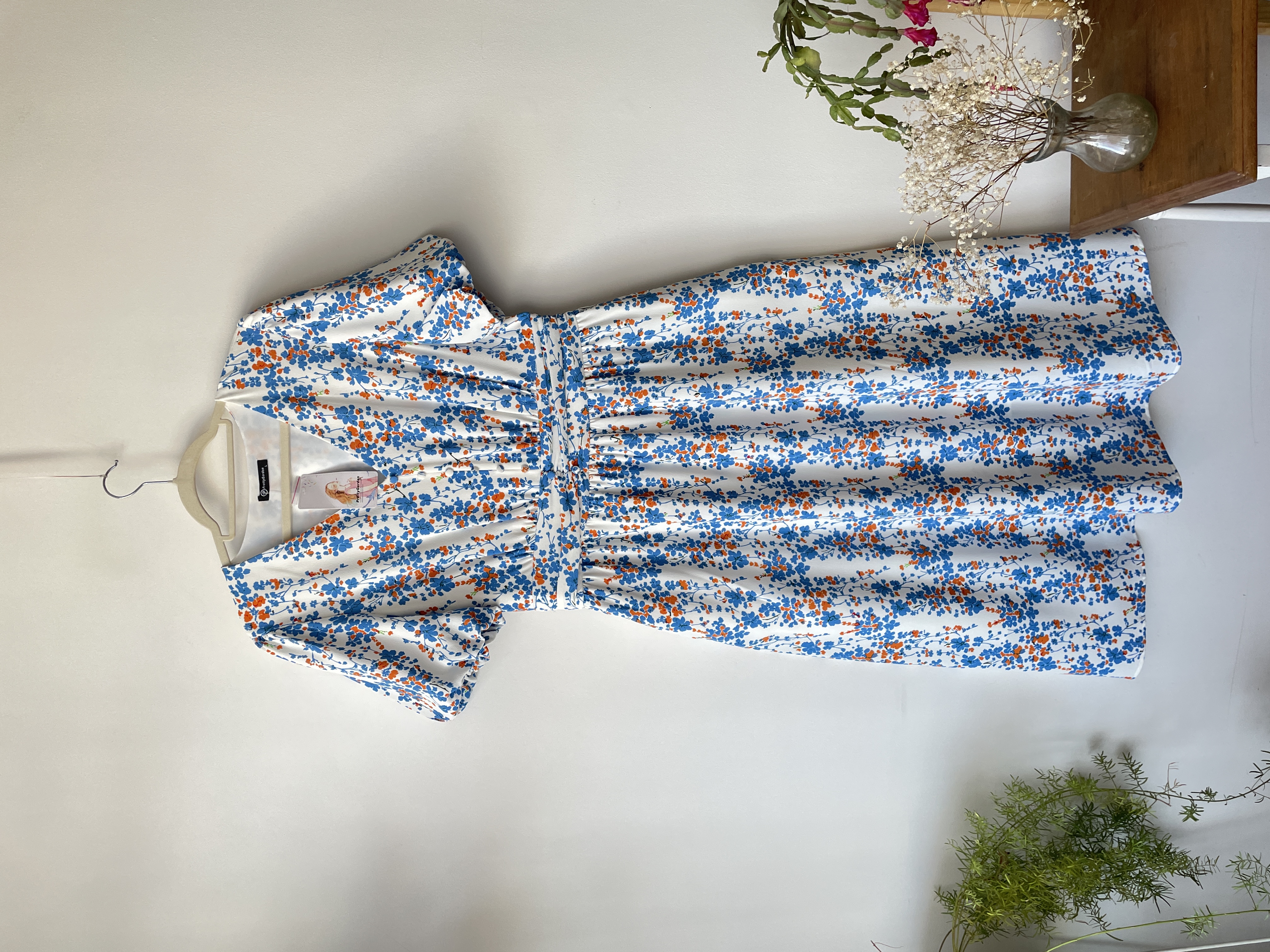 Vestido flores. Talla: L 1