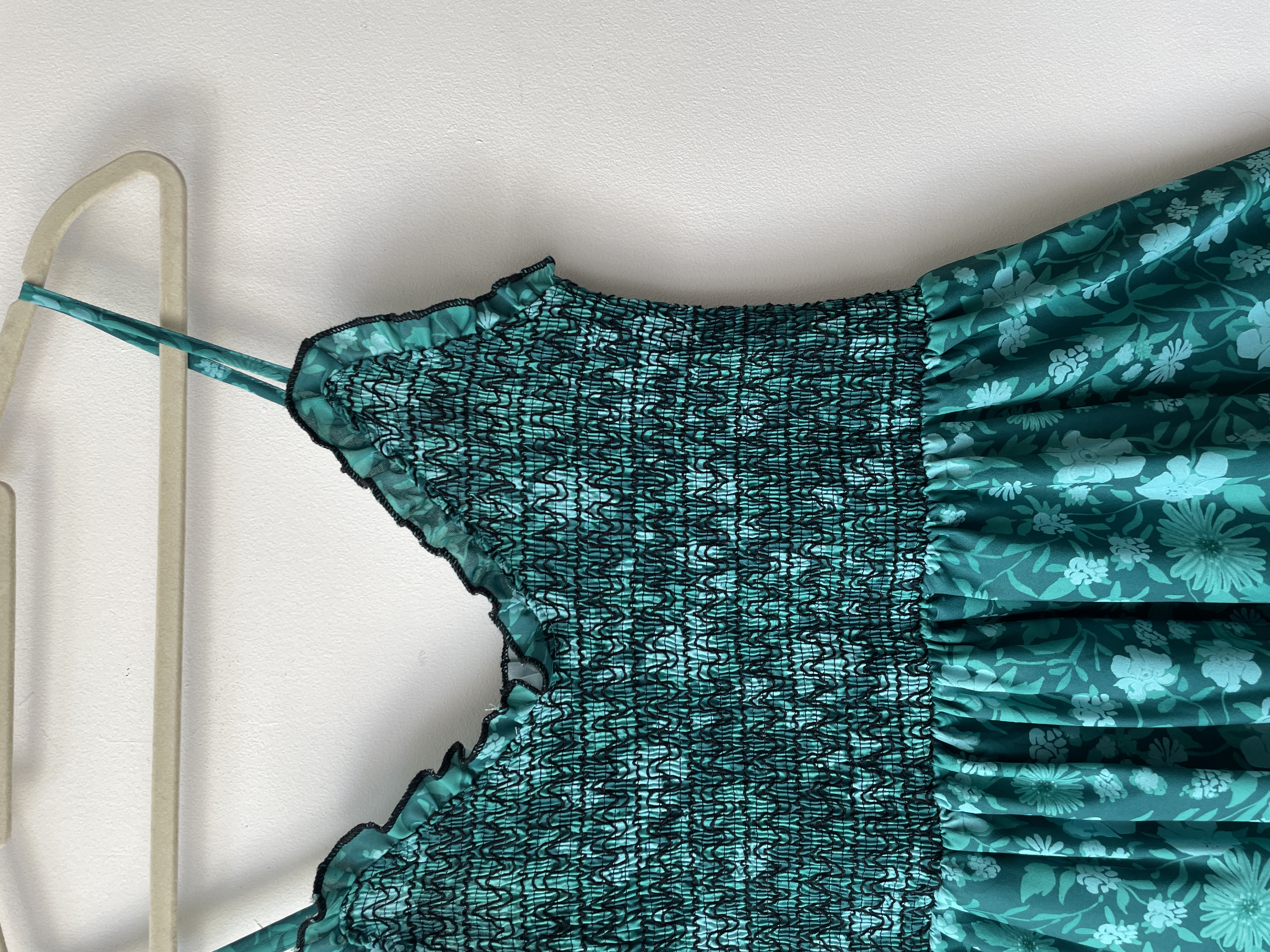 Vestido verde. Talla: M 2
