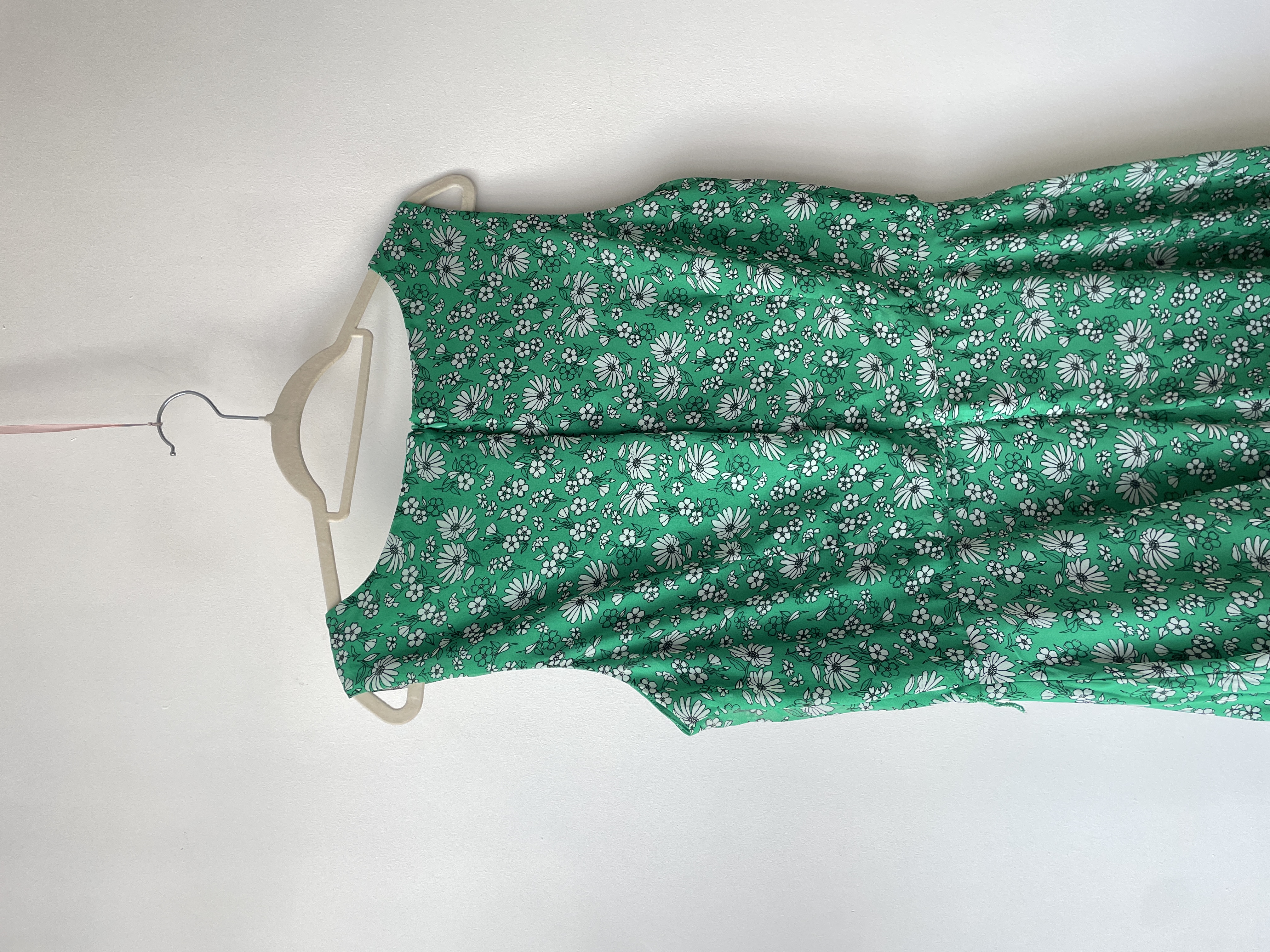 Vestido verde flora. Talla: 16 (L) 4