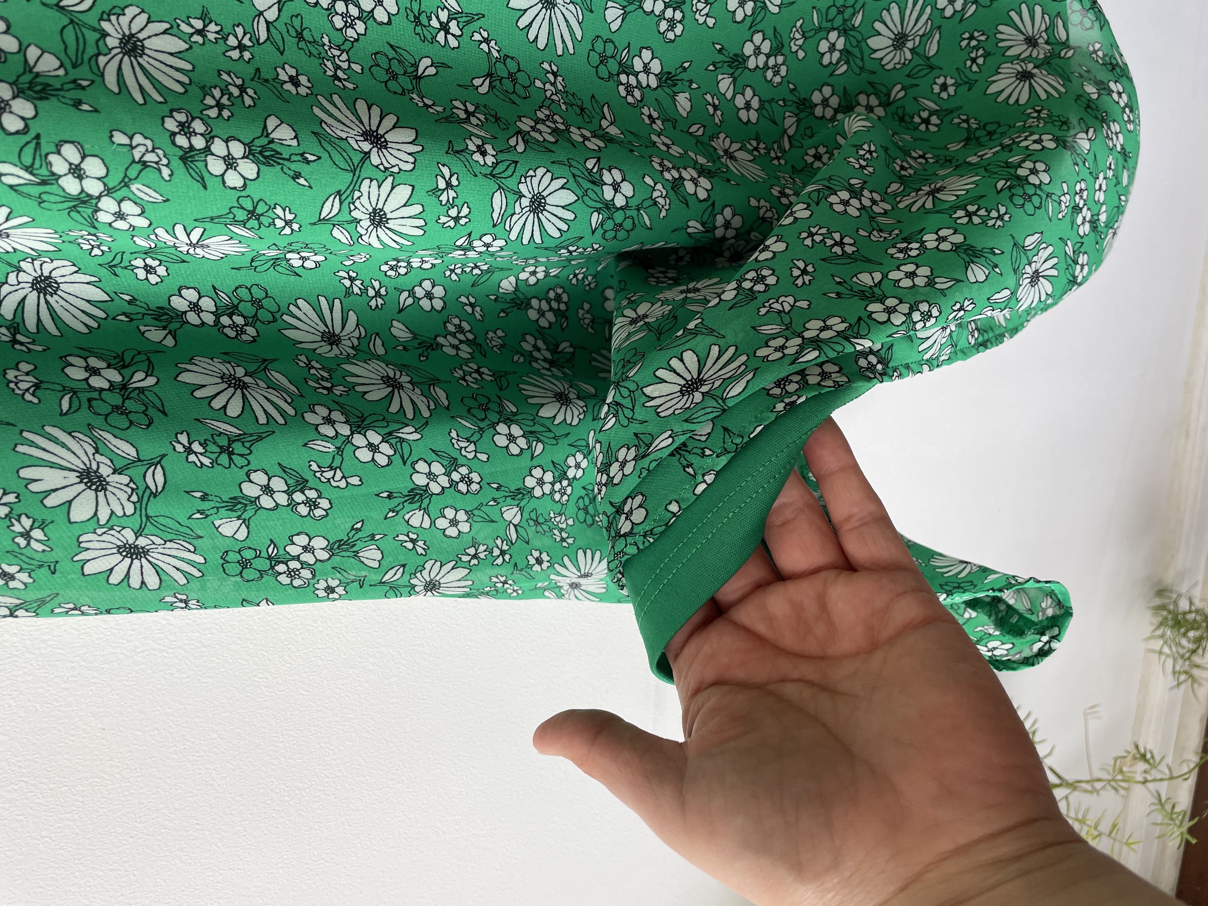 Vestido verde flora. Talla: 16 (L) 5