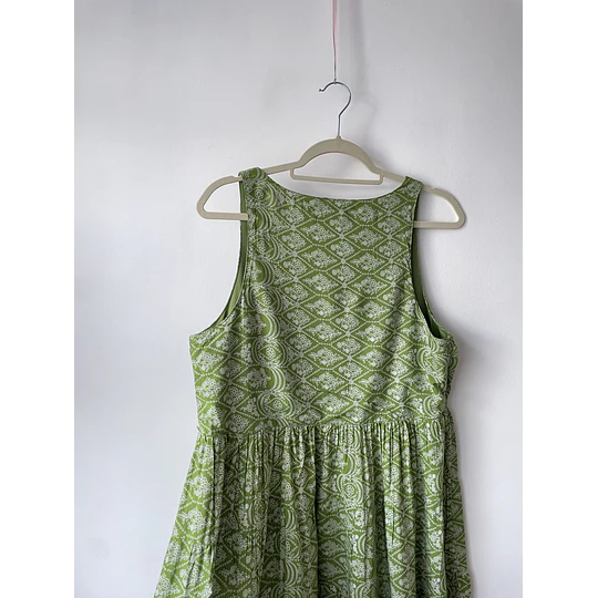 Vestido verde. Talla: L