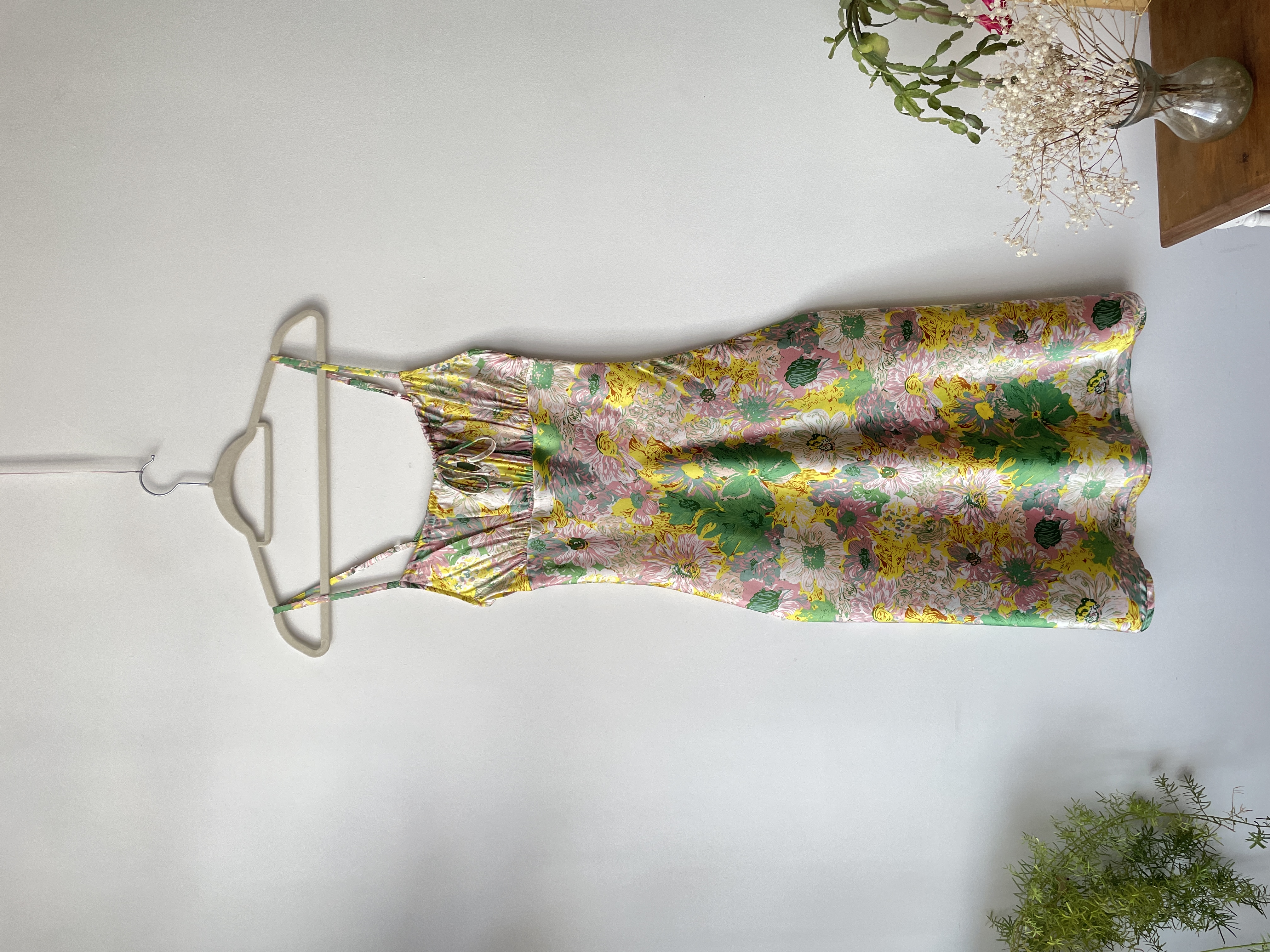Vestido satín. Talla: M chico (S/M) 1