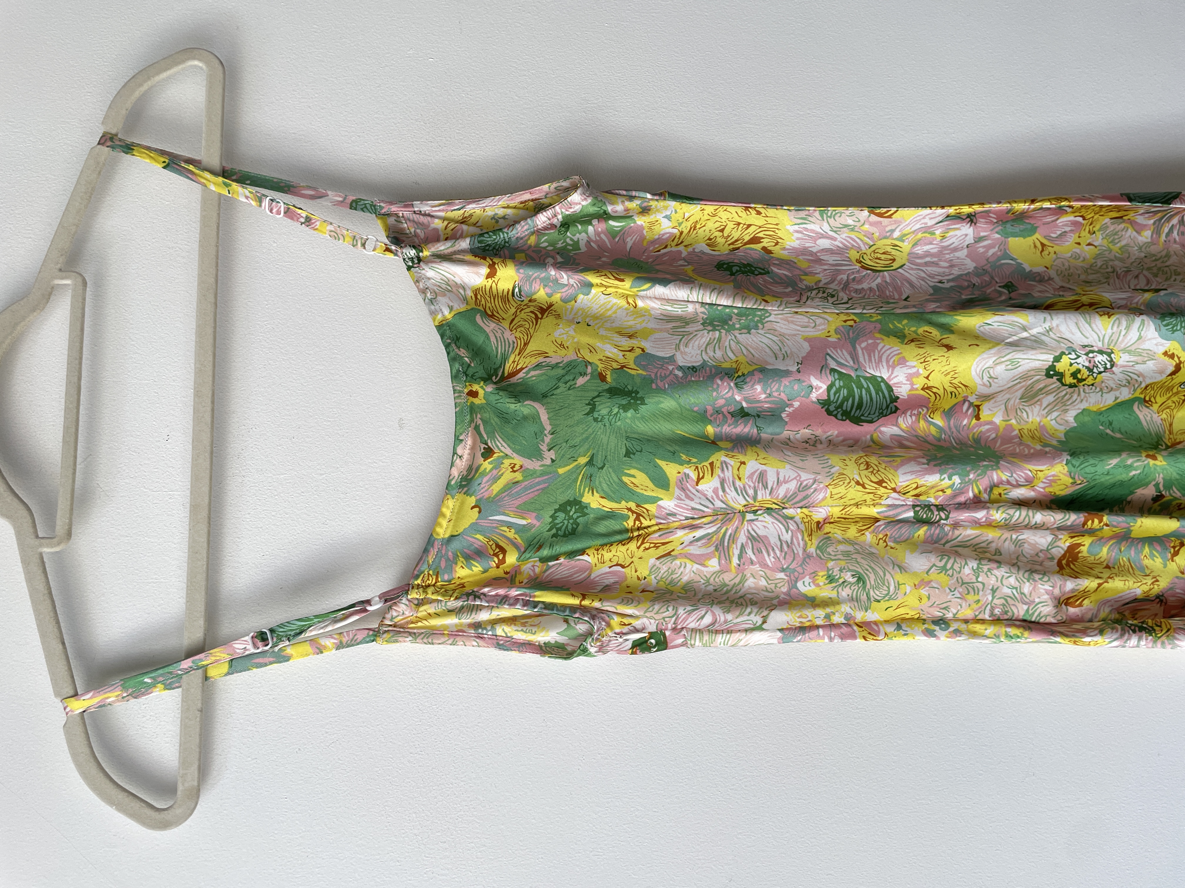 Vestido satín. Talla: M chico (S/M) 4