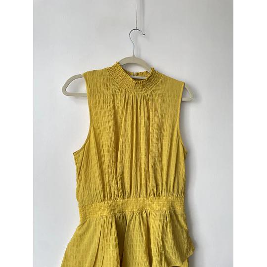 Vestido ocre. Talla: L