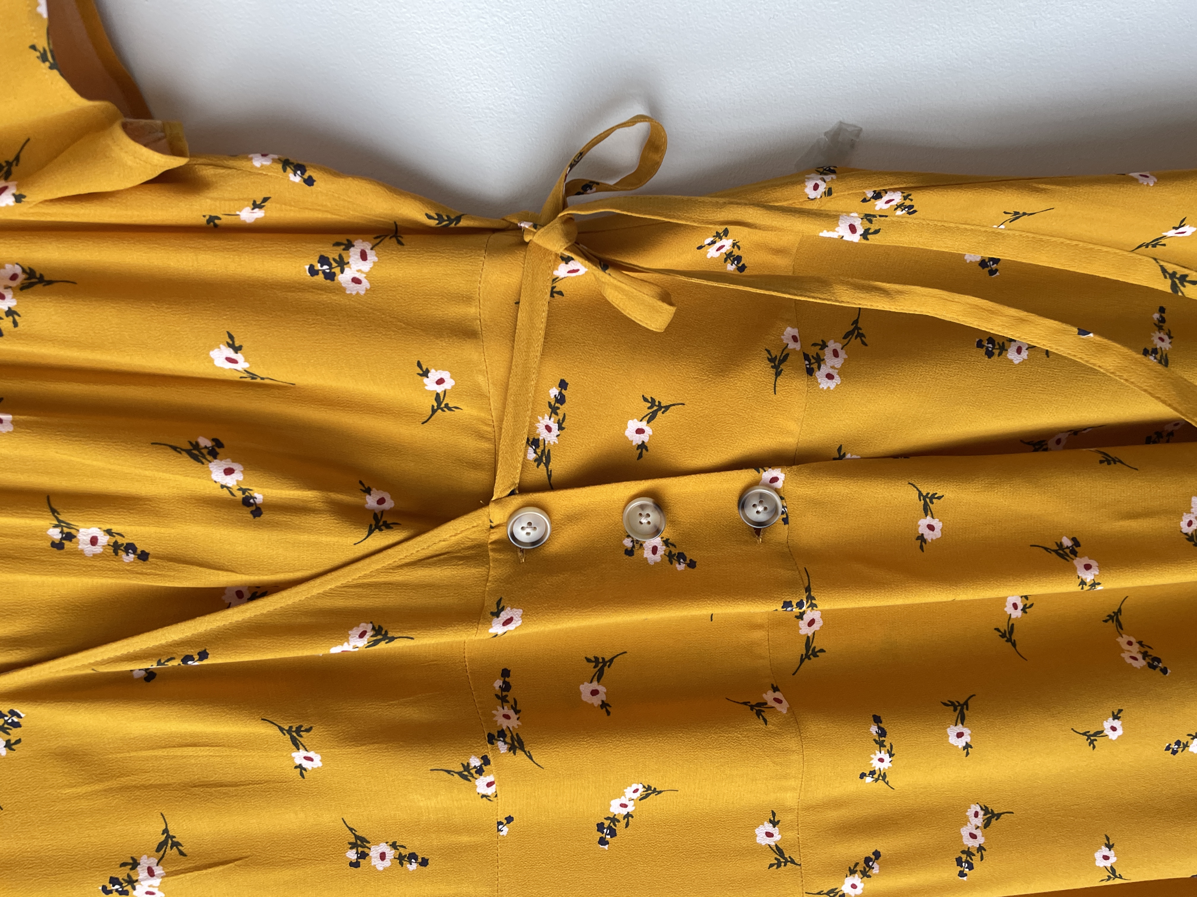 Vestido floral ocre. Talla: L 5