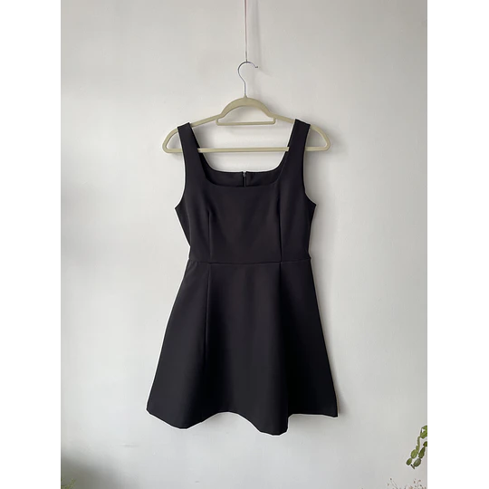 Jumper negro. Talla: M chico (S)