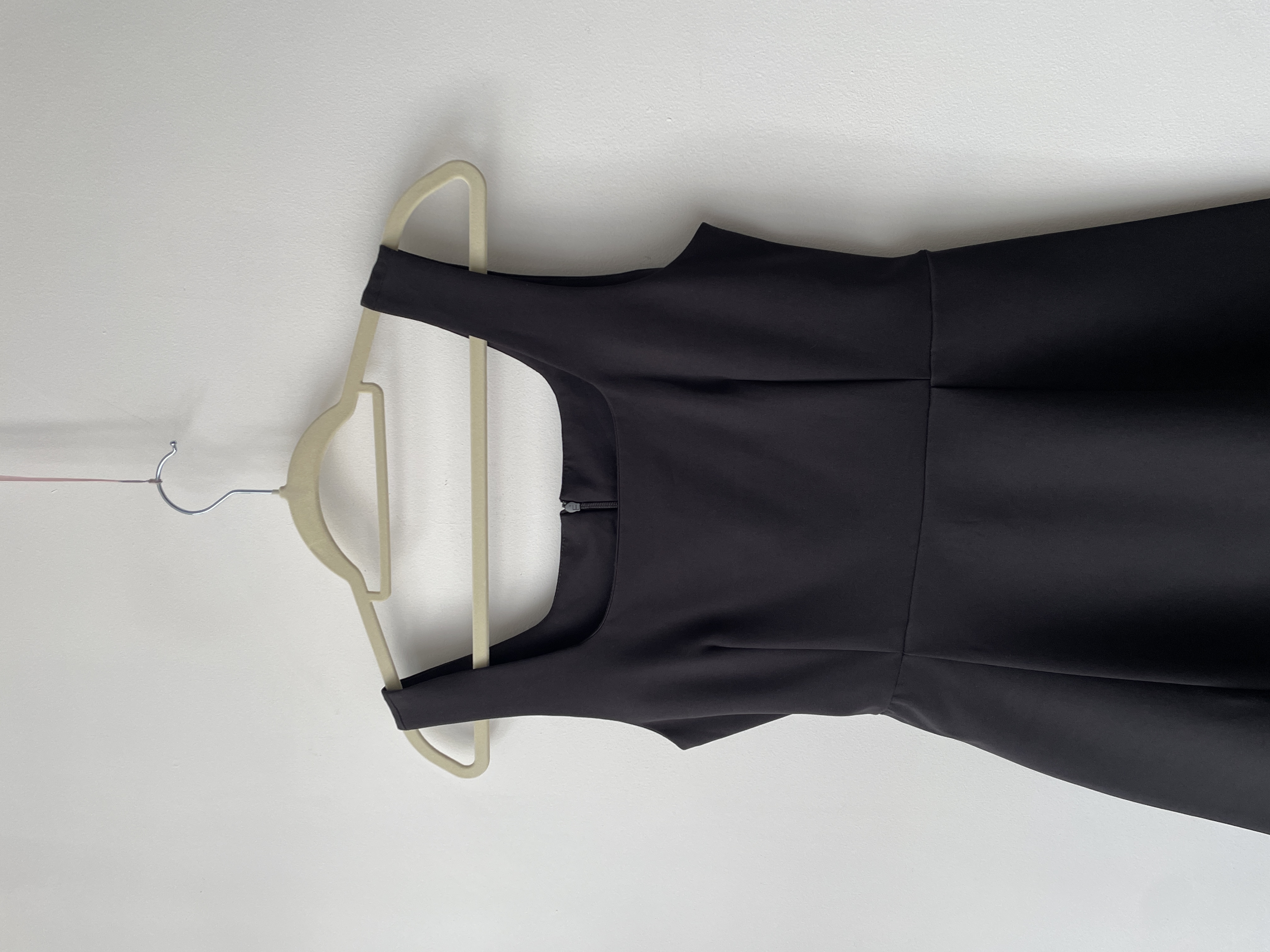 Jumper negro. Talla: M chico (S) 3